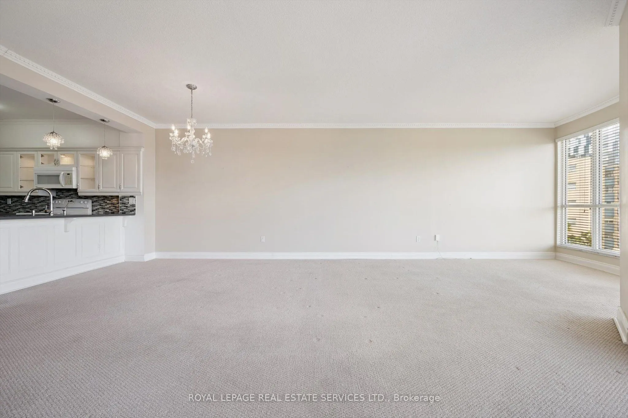 2511 Lakeshore Road W, #608