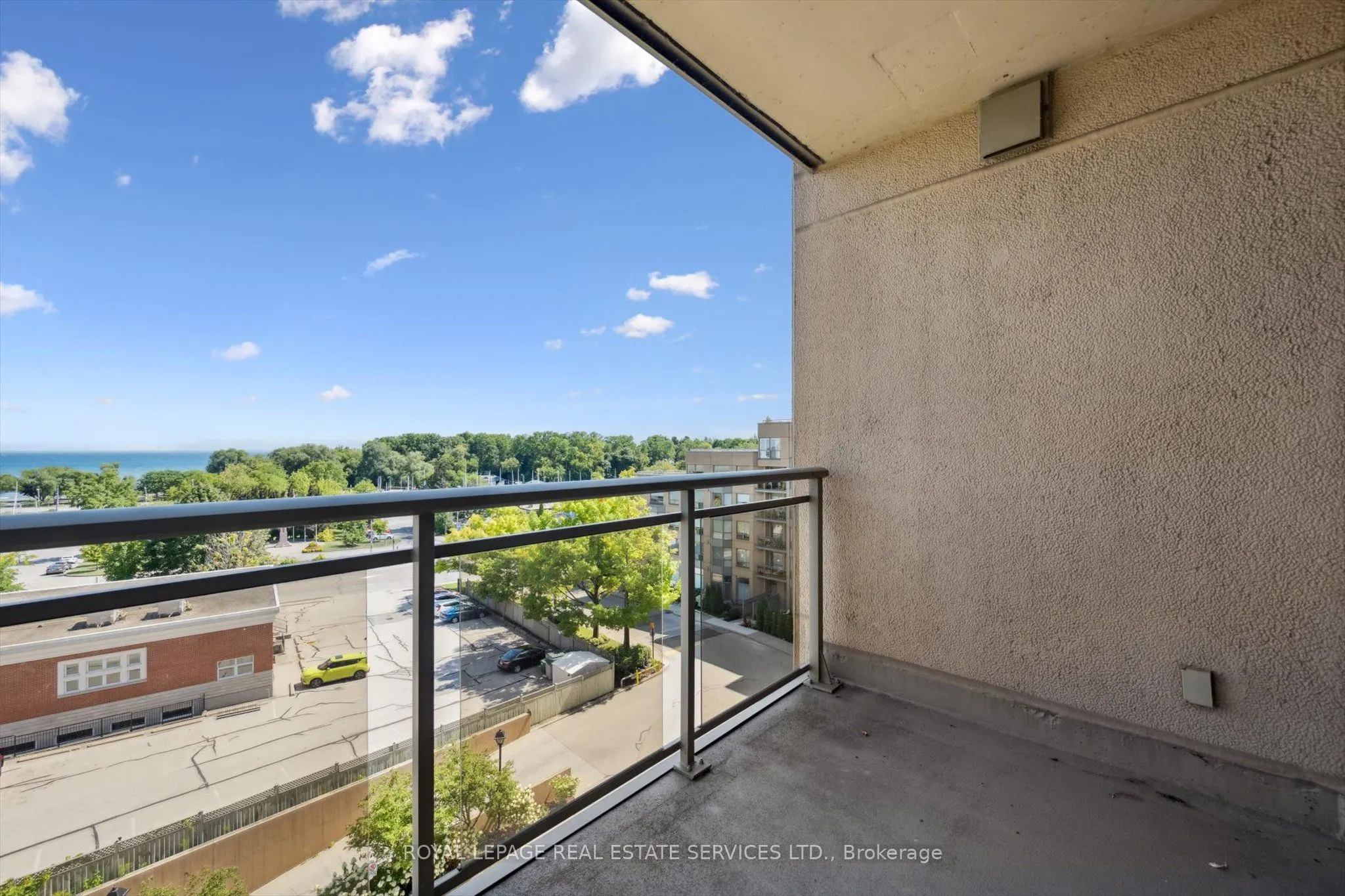 2511 Lakeshore Road W, #608