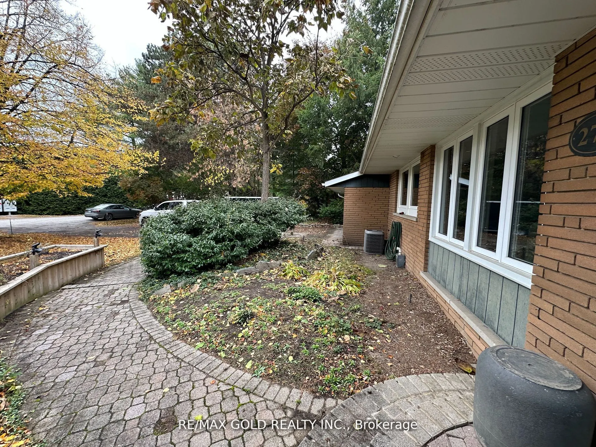 275 Eastcourt Road