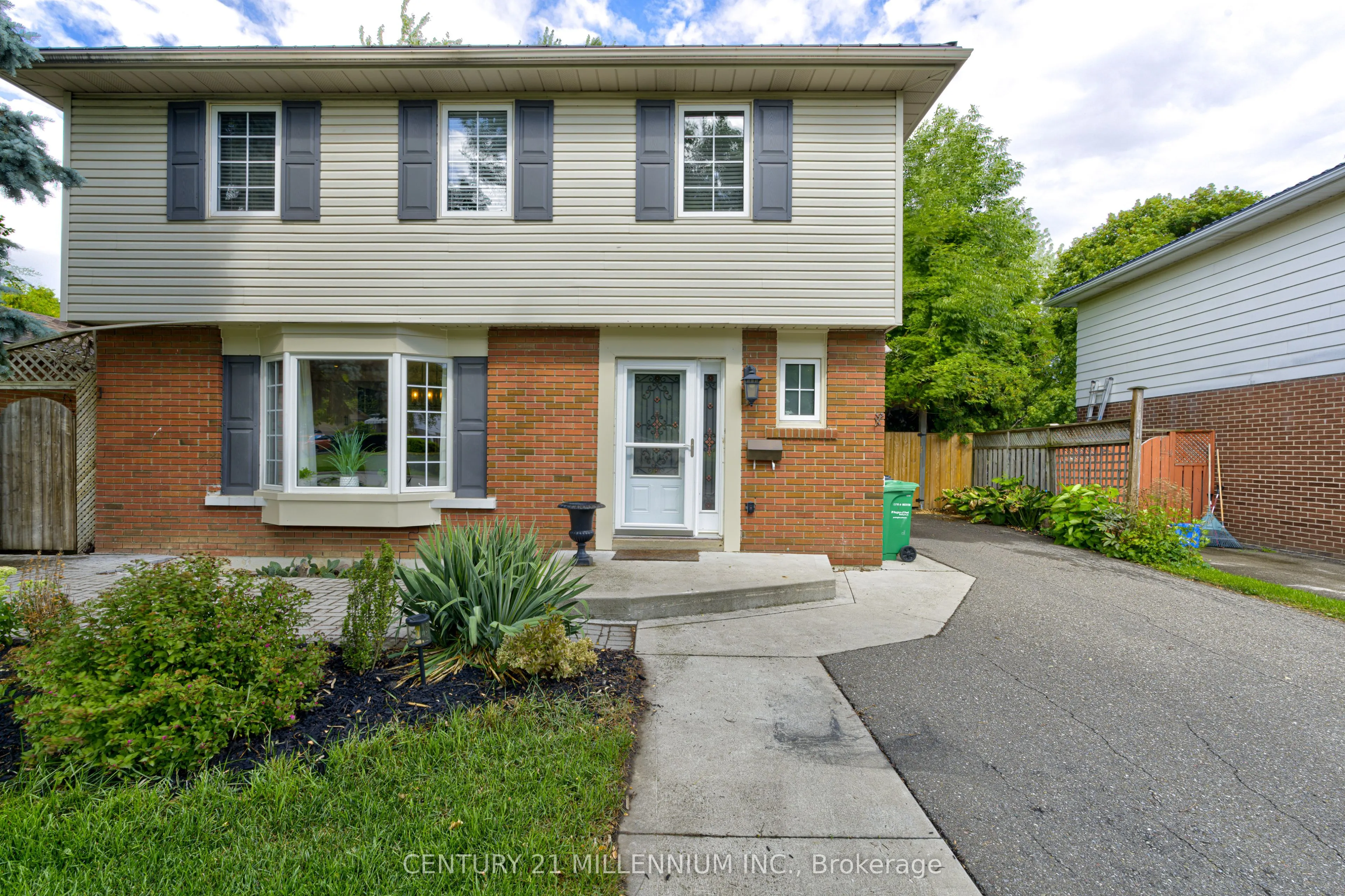 17 Evesham Crescent