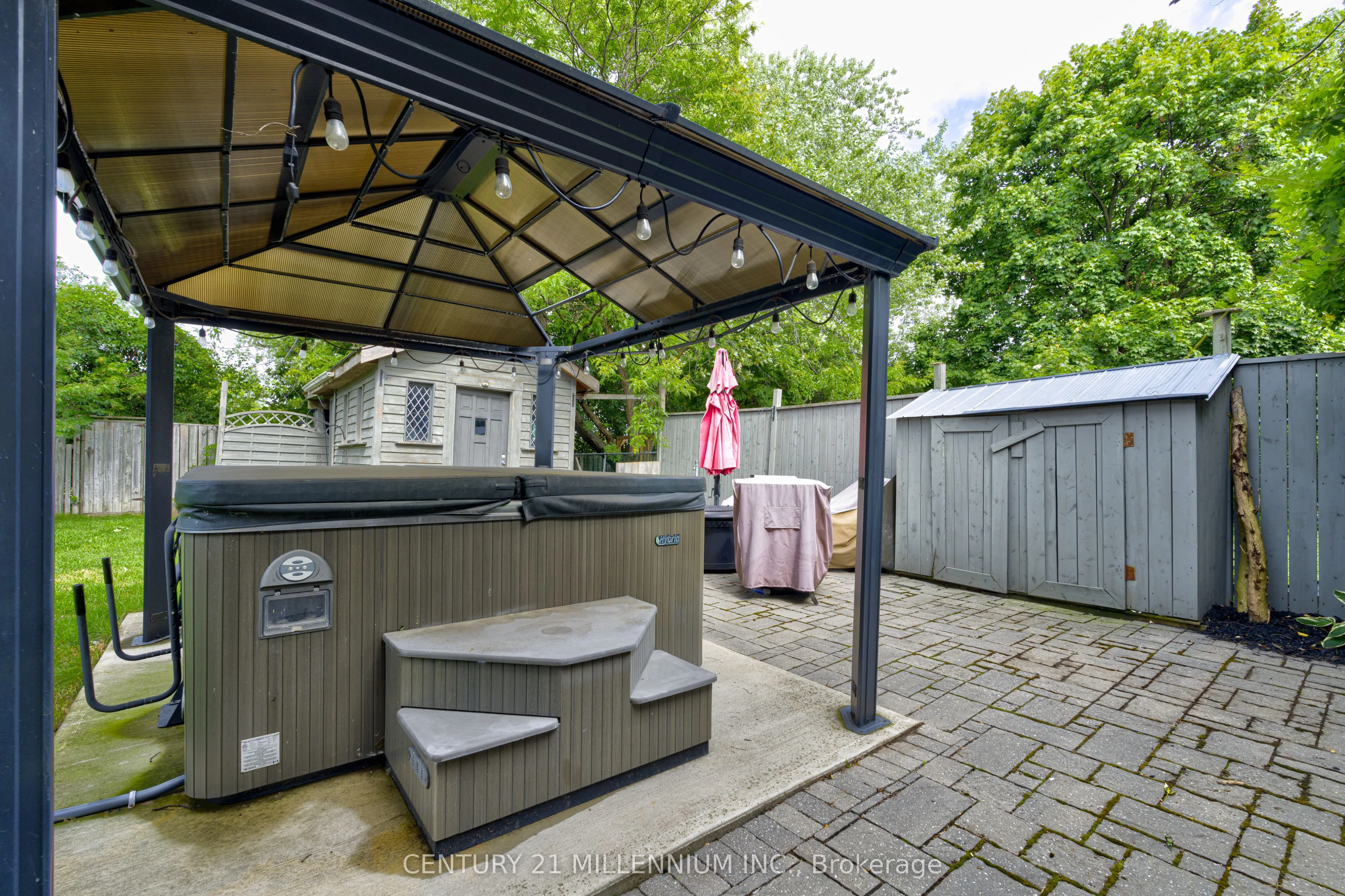 17 Evesham Crescent