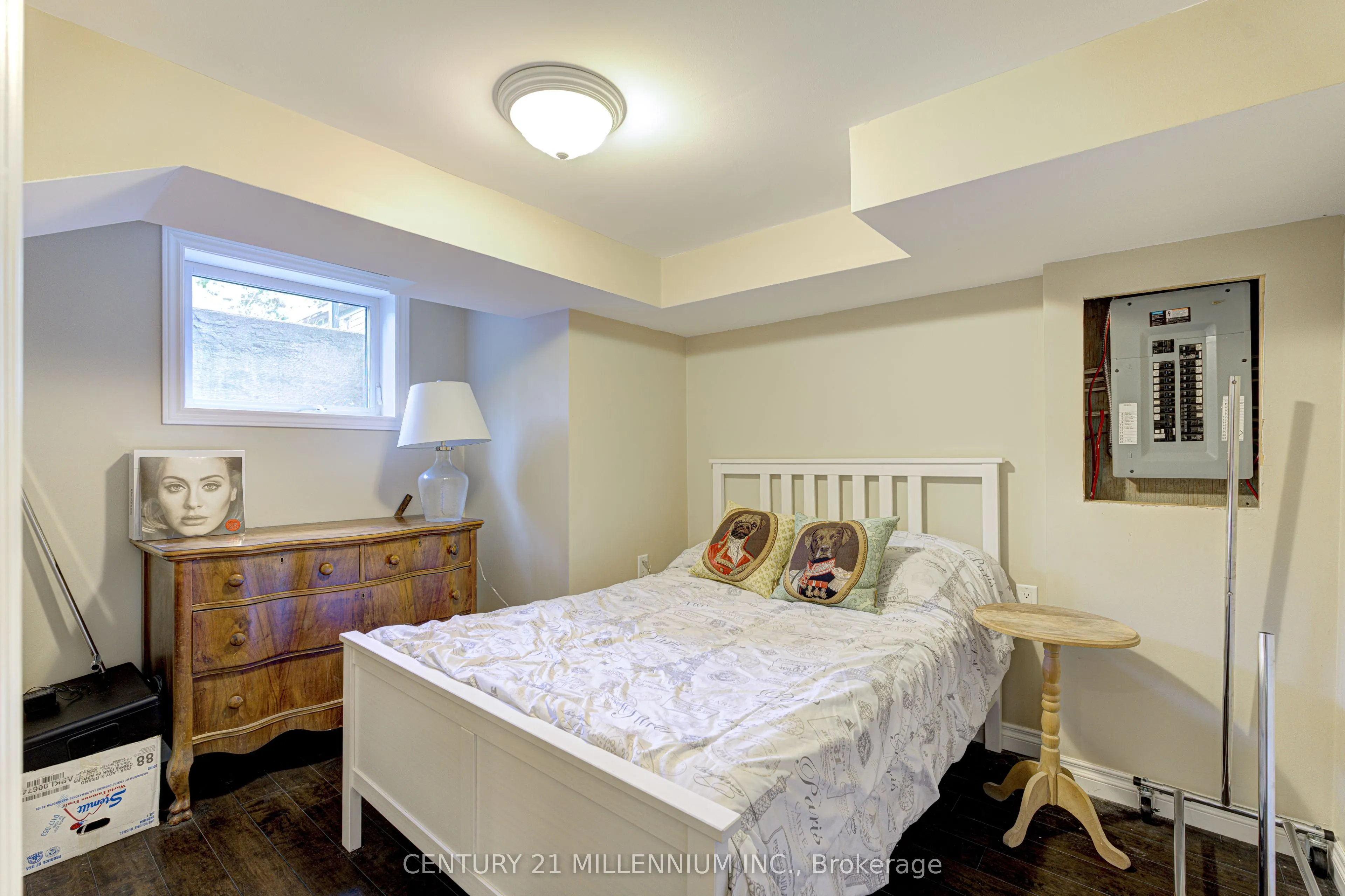 17 Evesham Crescent