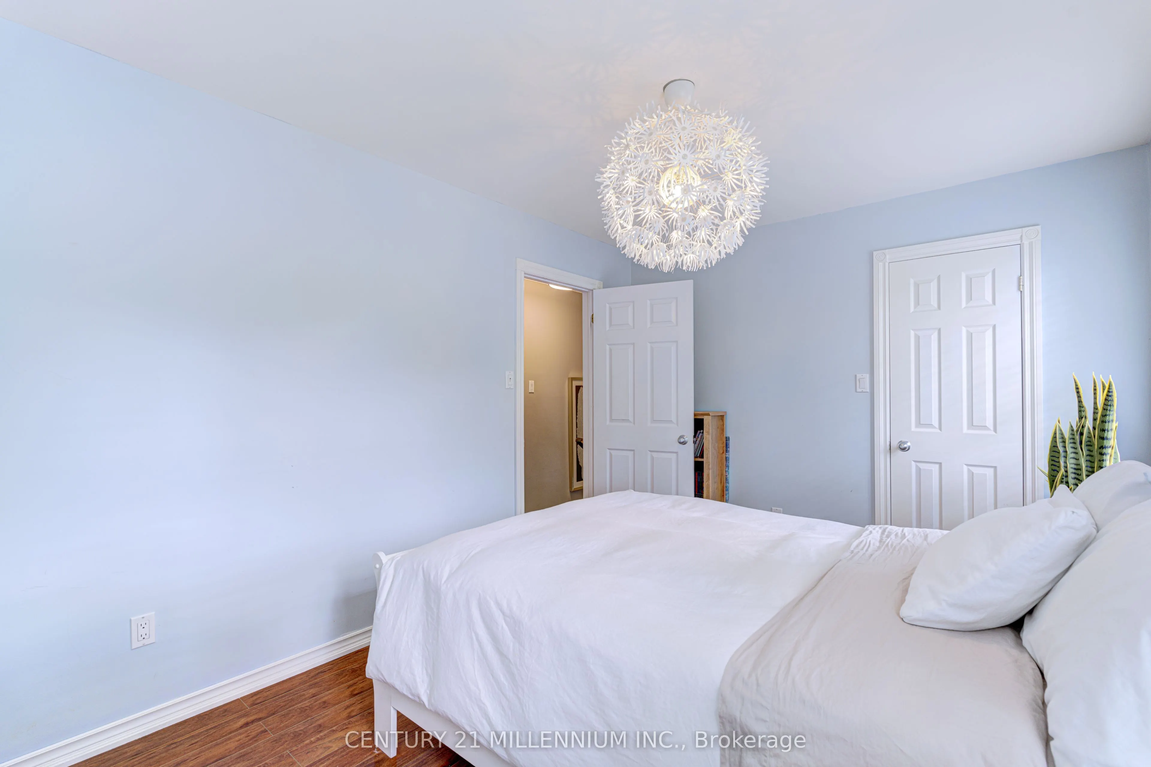 17 Evesham Crescent