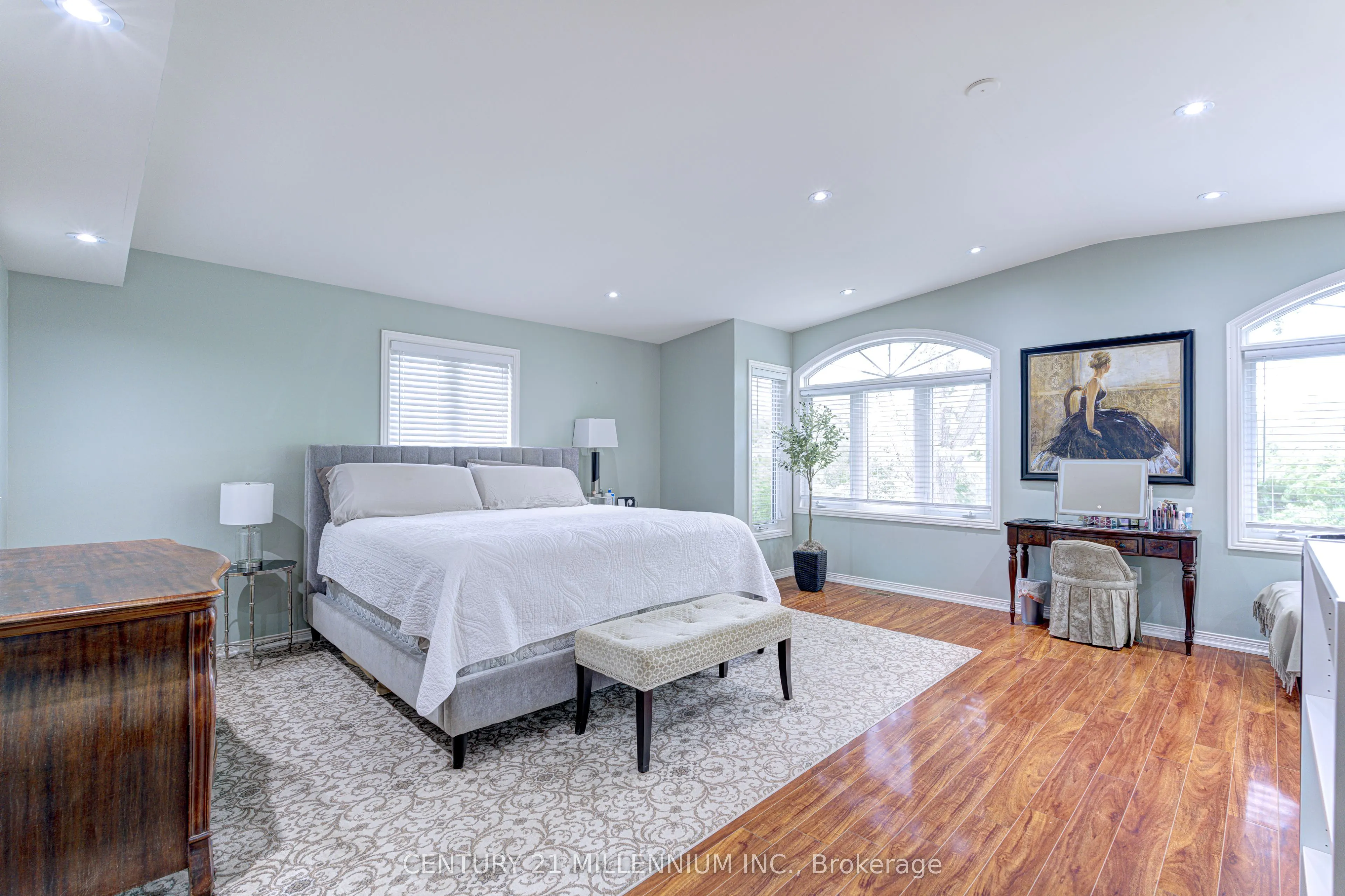 17 Evesham Crescent