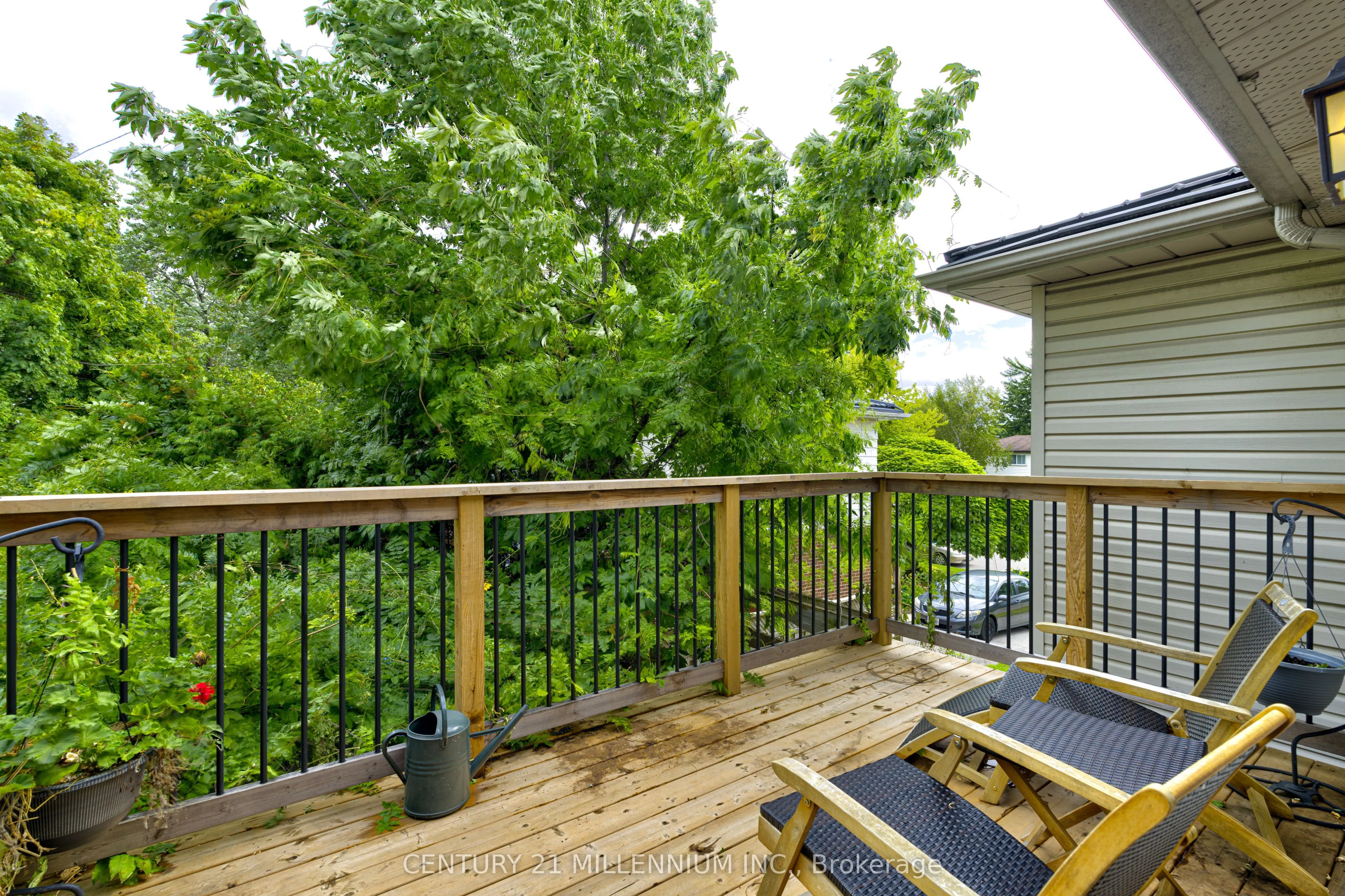 17 Evesham Crescent