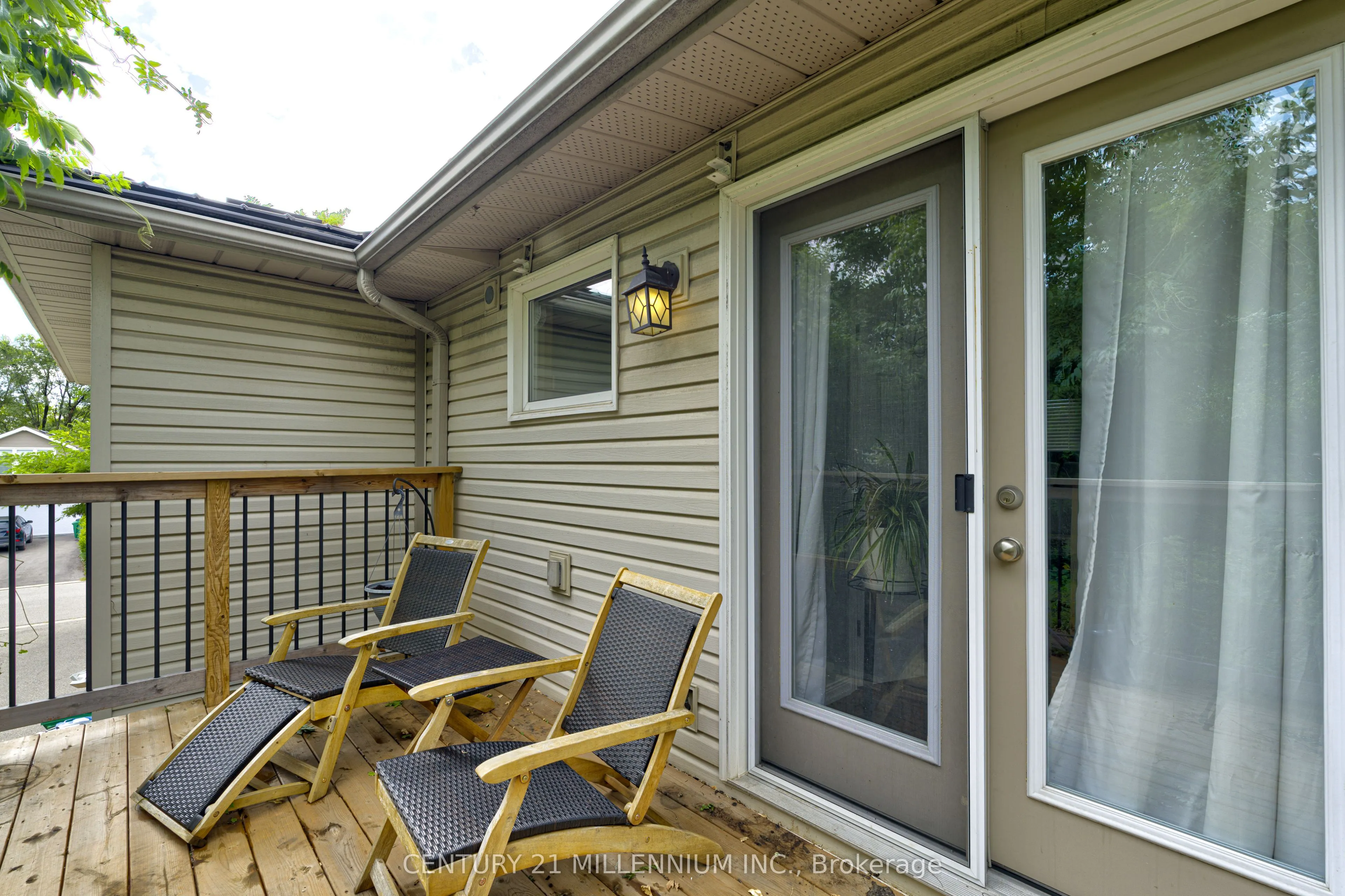 17 Evesham Crescent