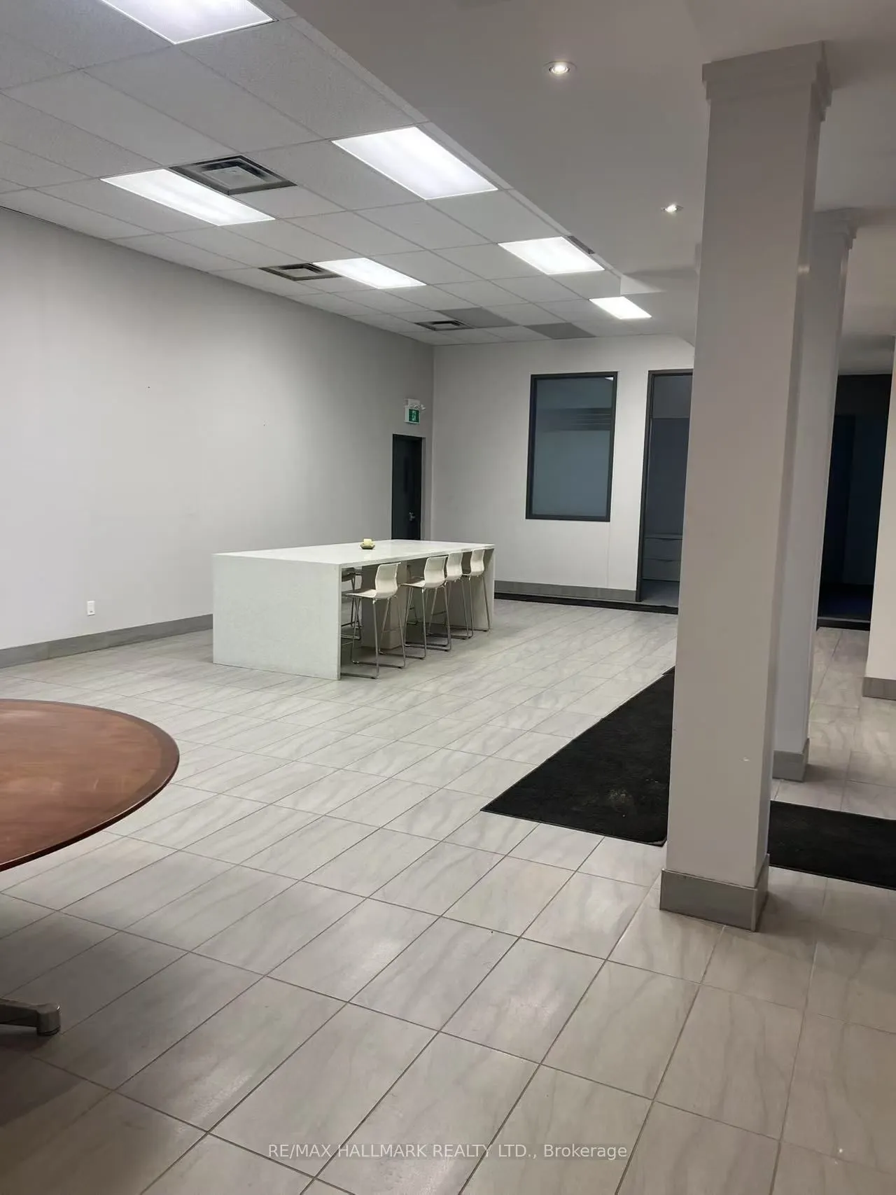25 Vanley Crescent, #2A