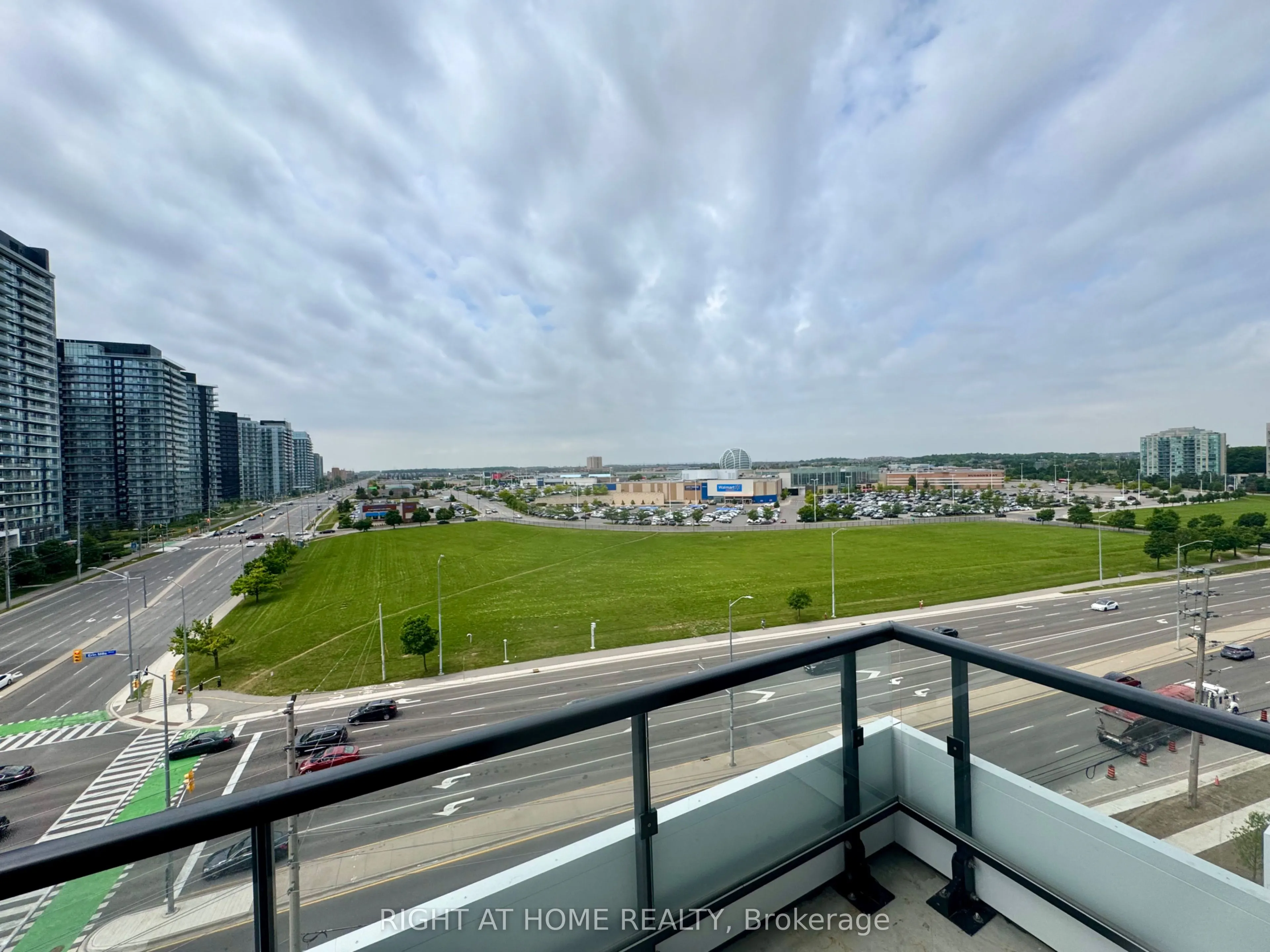 2485 Eglinton Ave W Avenue, ##821