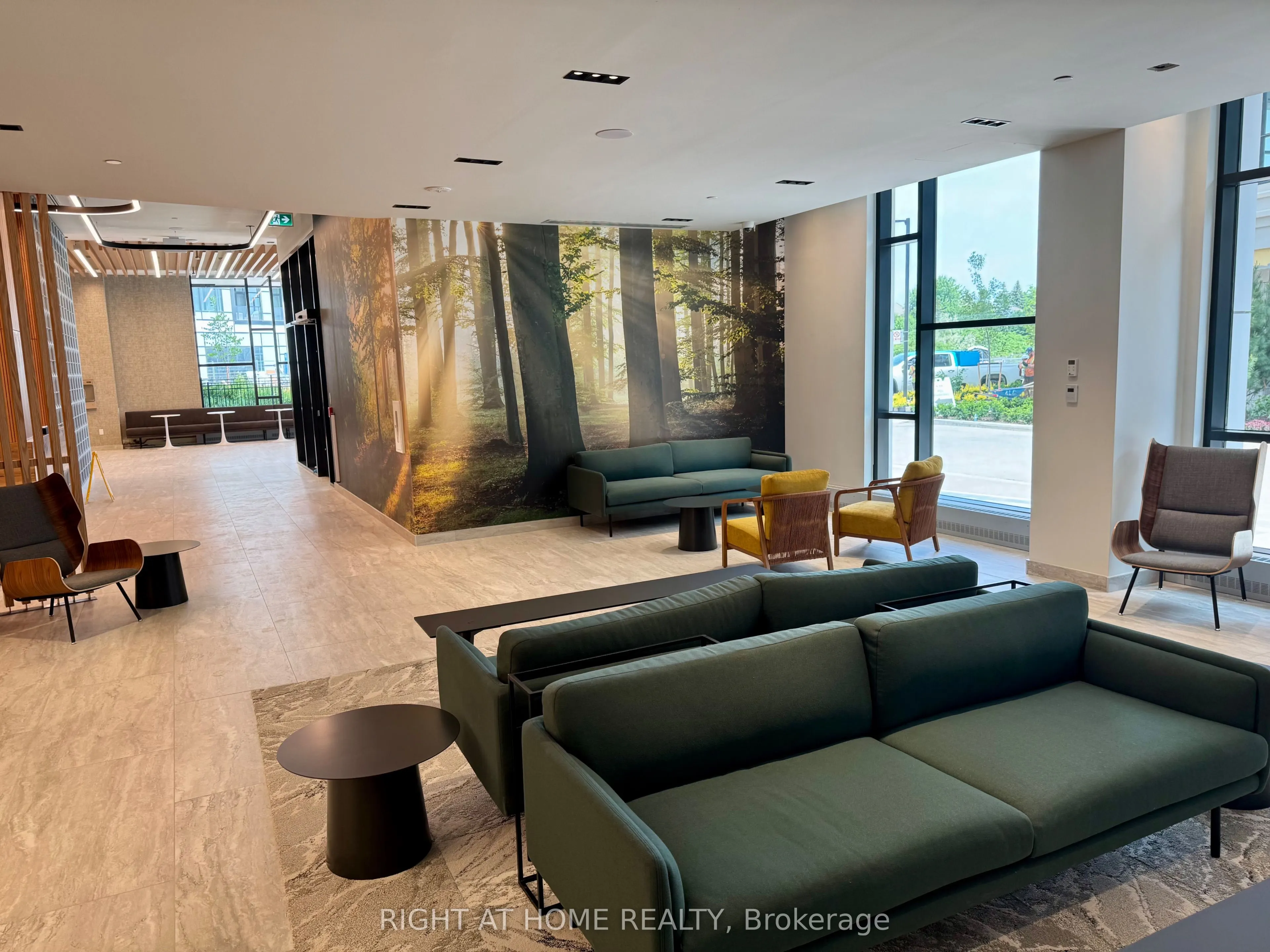 2485 Eglinton Ave W Avenue, ##821