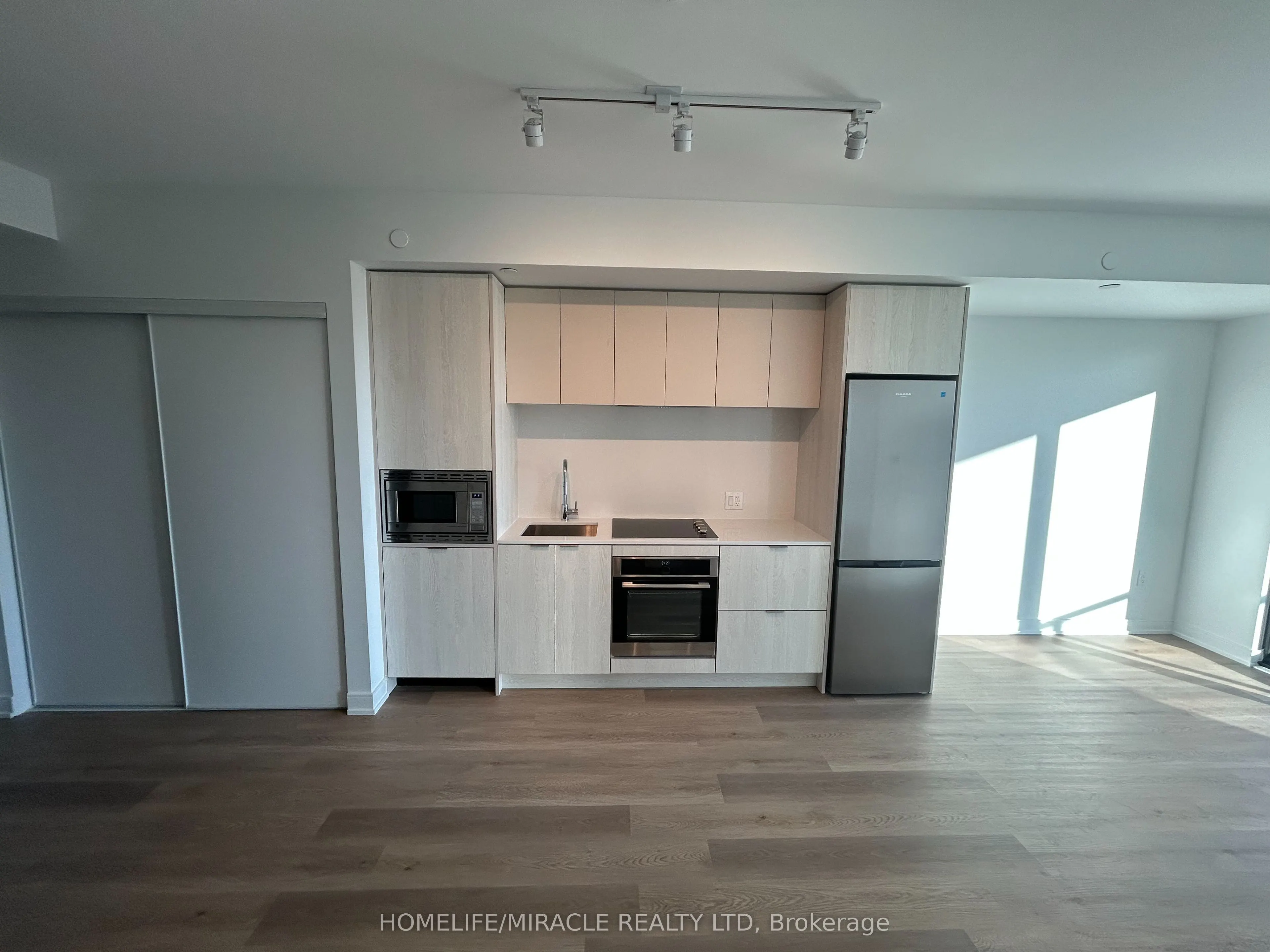 3009 Novar Road, #1015