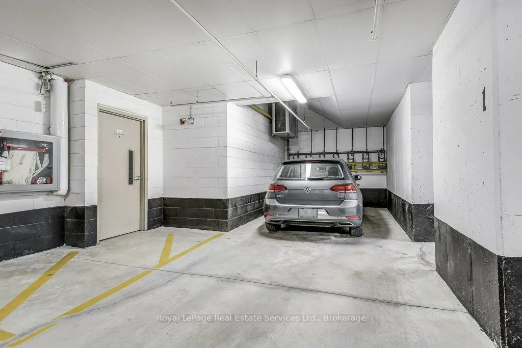 3060 Rotary Way W, #201