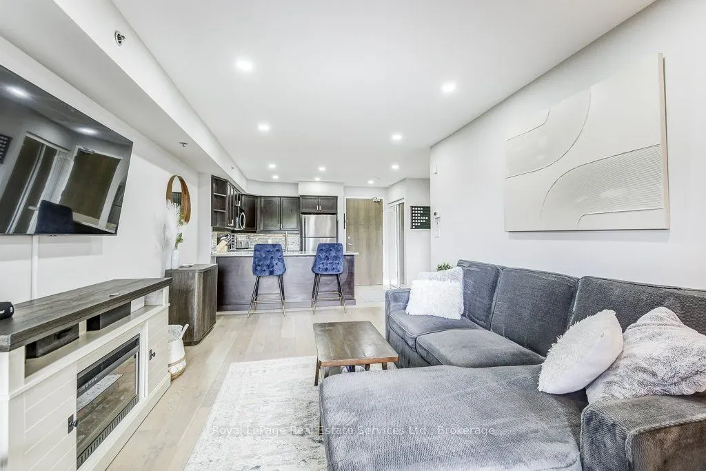 3060 Rotary Way W, #201
