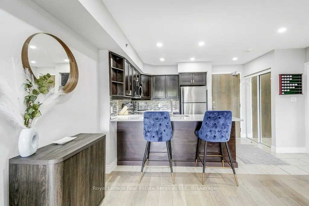 3060 Rotary Way W, #201