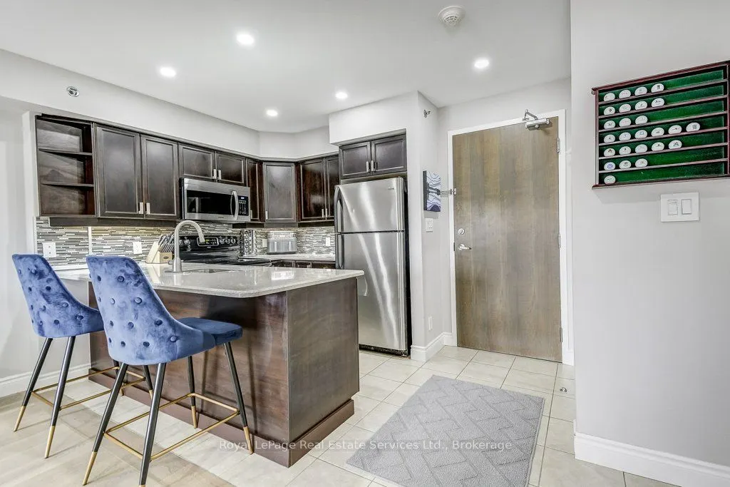 3060 Rotary Way W, #201