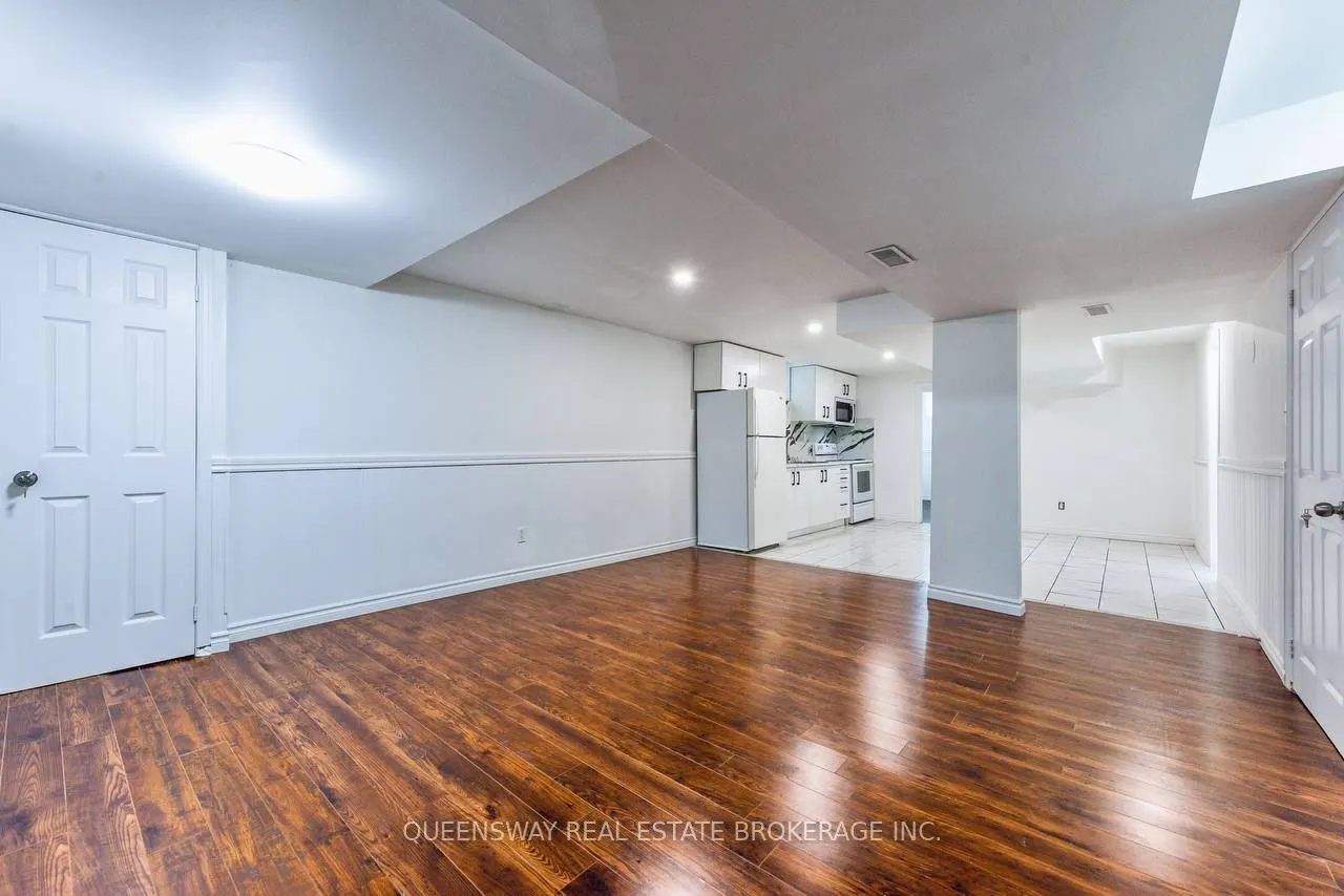 12 Dandelion Road