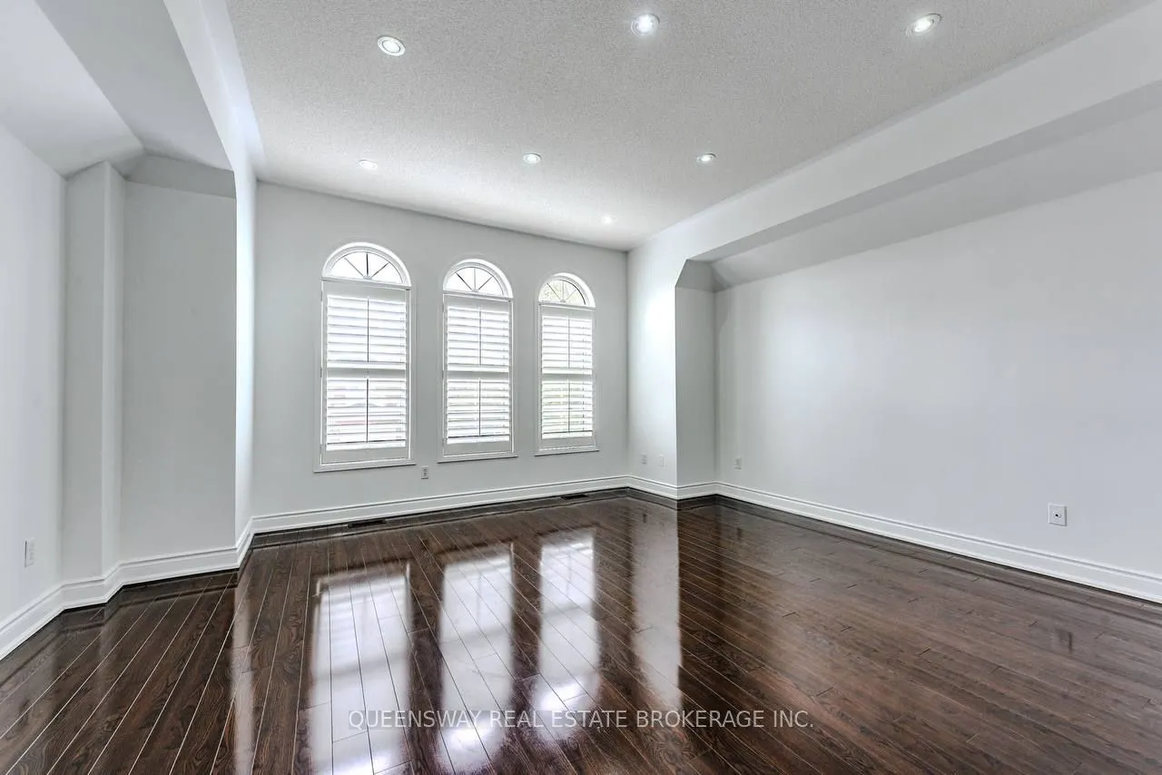 12 Dandelion Road
