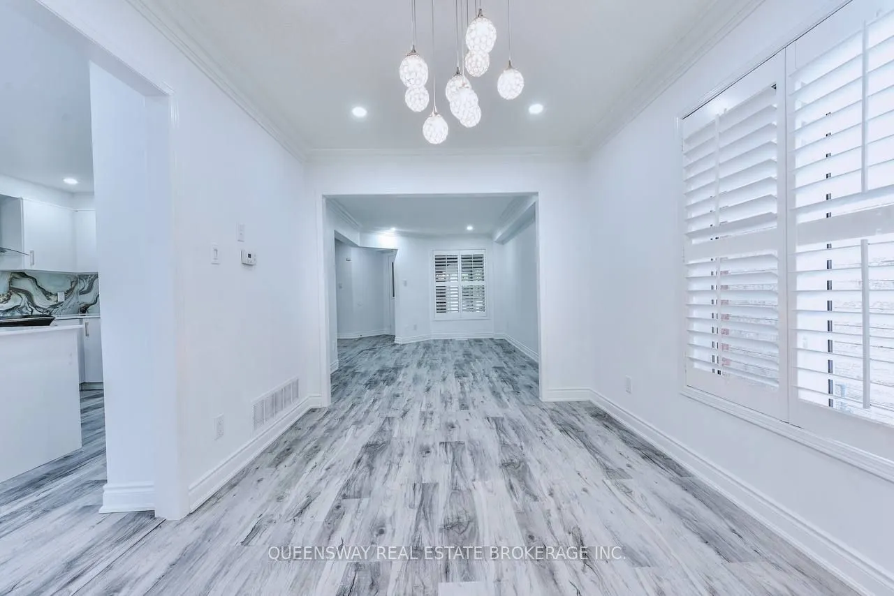 12 Dandelion Road