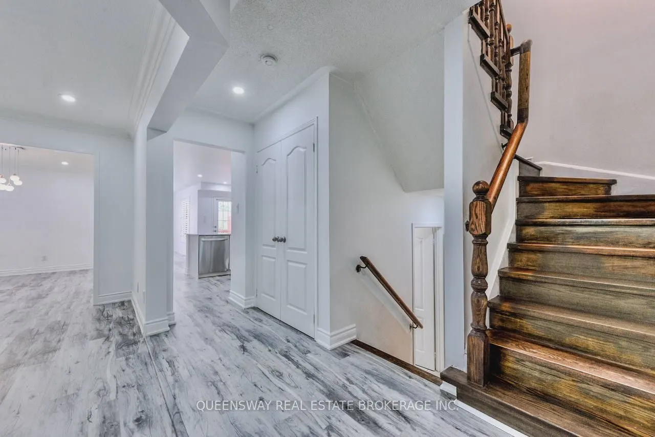 12 Dandelion Road