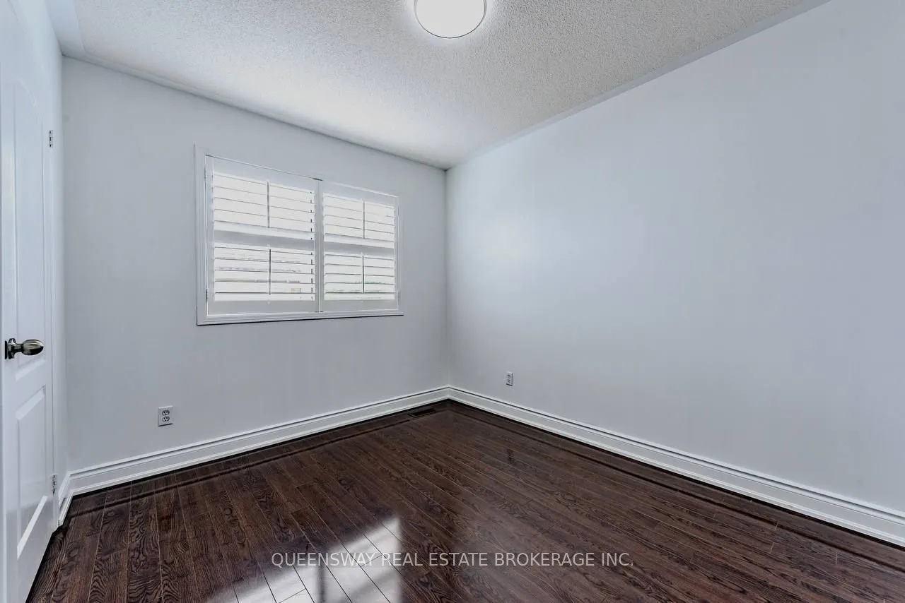 12 Dandelion Road