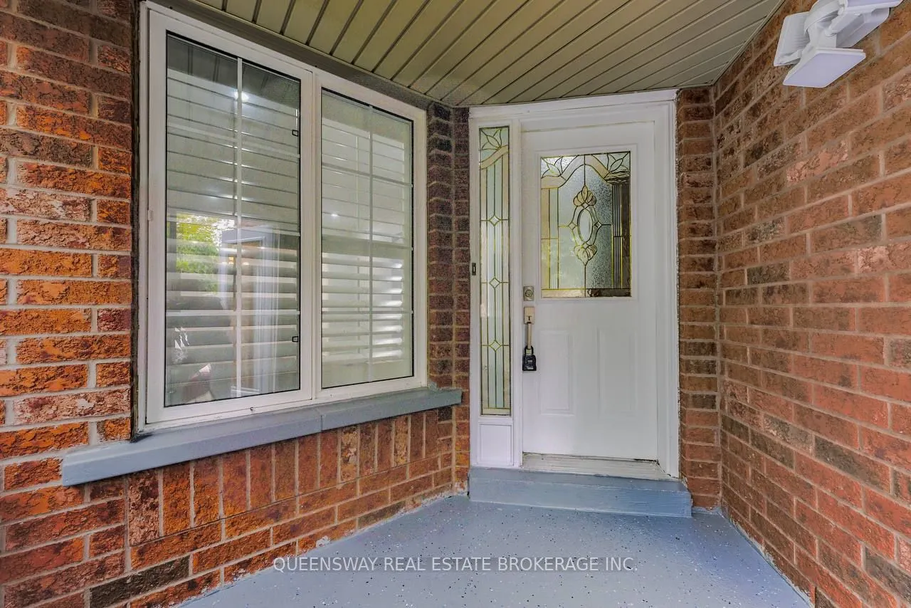 12 Dandelion Road
