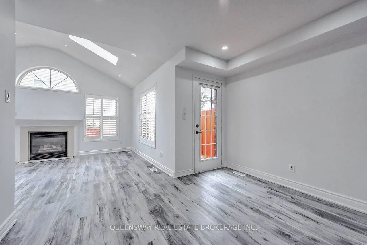 12 Dandelion Road