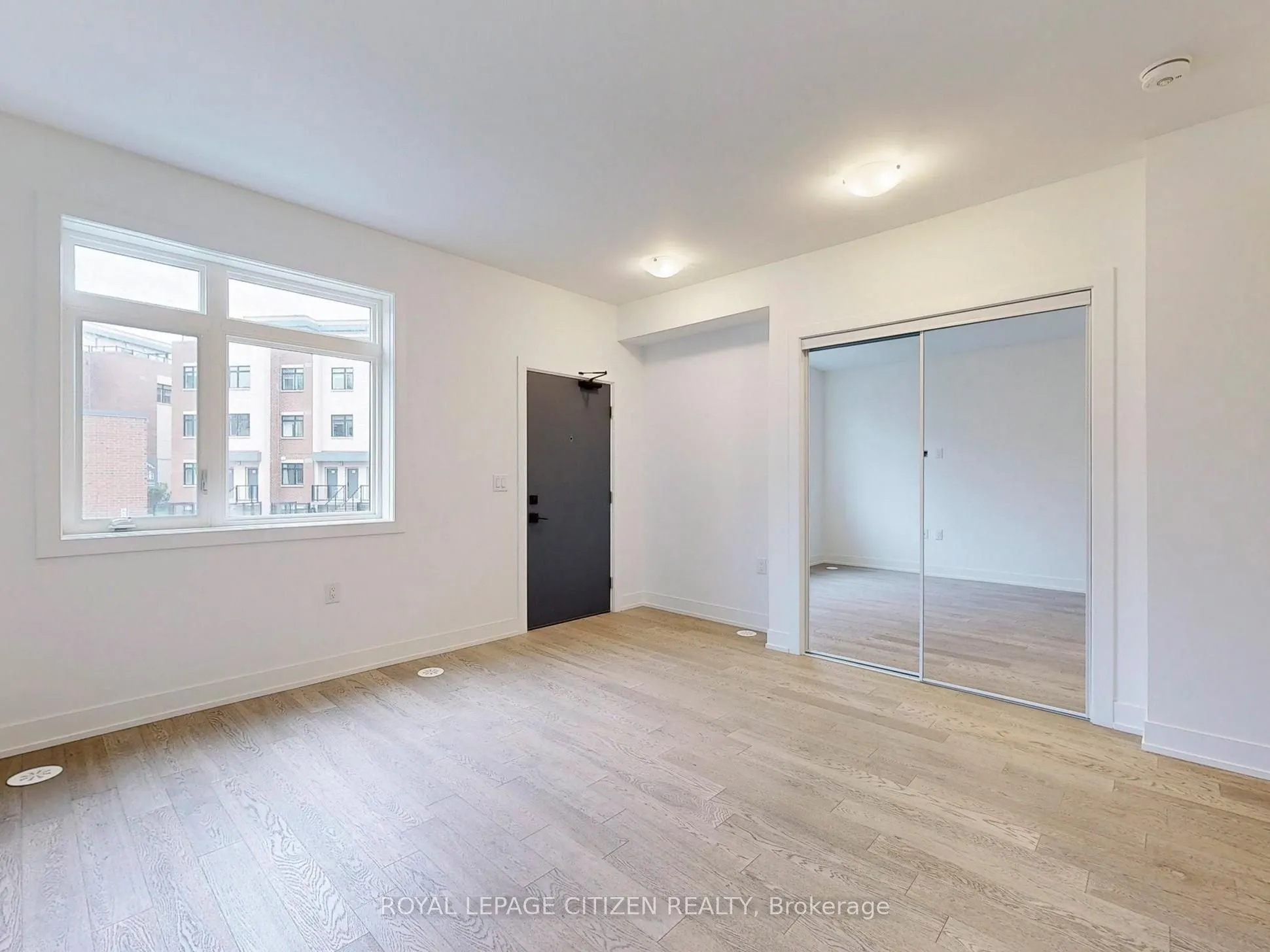1075 Douglas Mccurdy Comm, #147