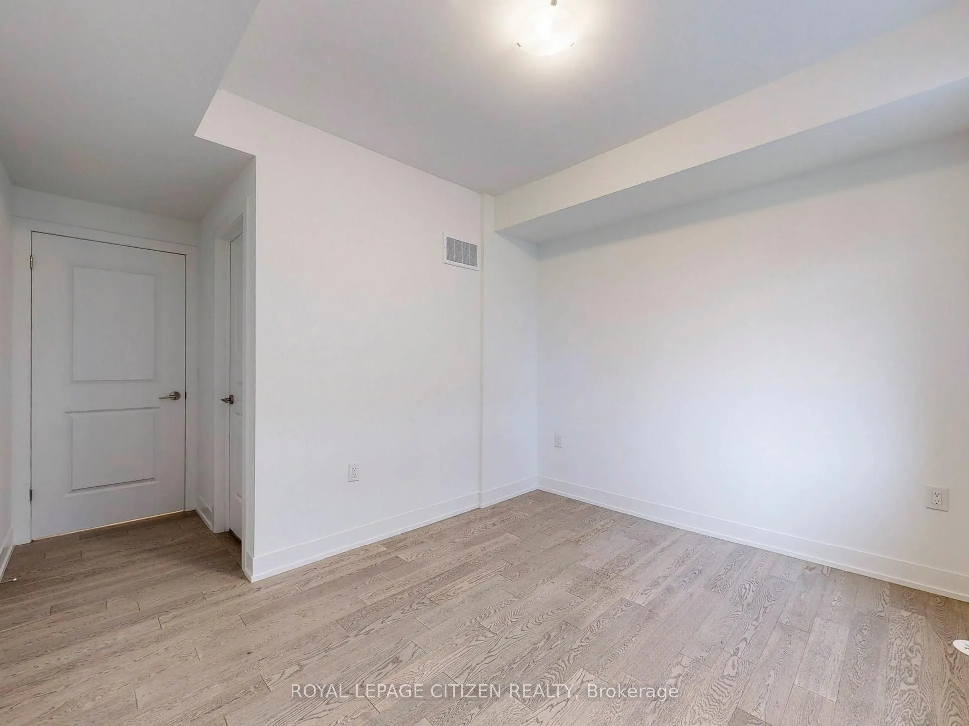1075 Douglas Mccurdy Comm, #147