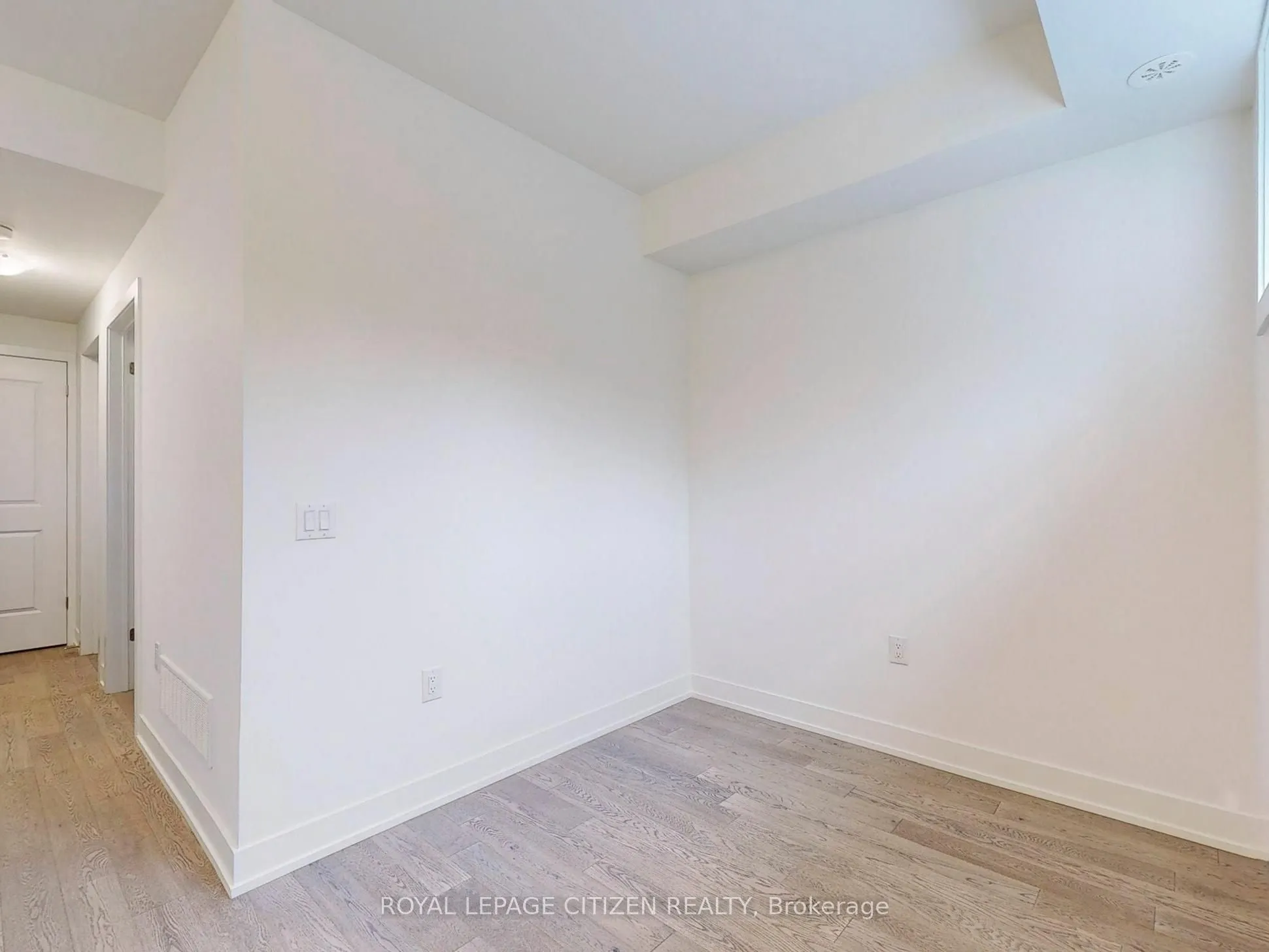 1075 Douglas Mccurdy Comm, #147