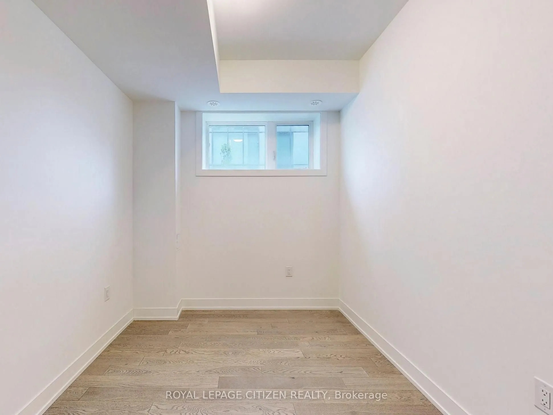 1075 Douglas Mccurdy Comm, #147