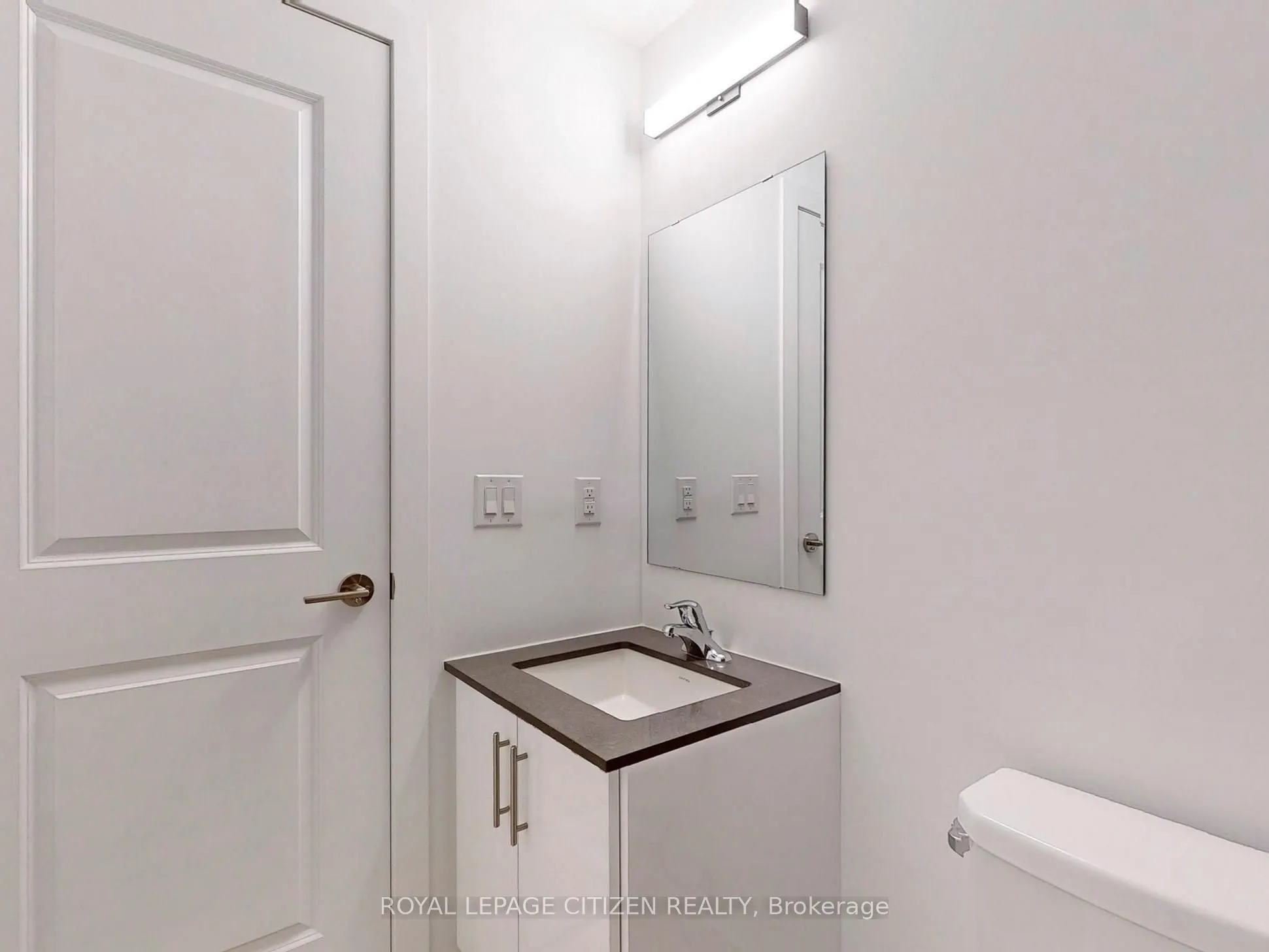 1075 Douglas Mccurdy Comm, #147