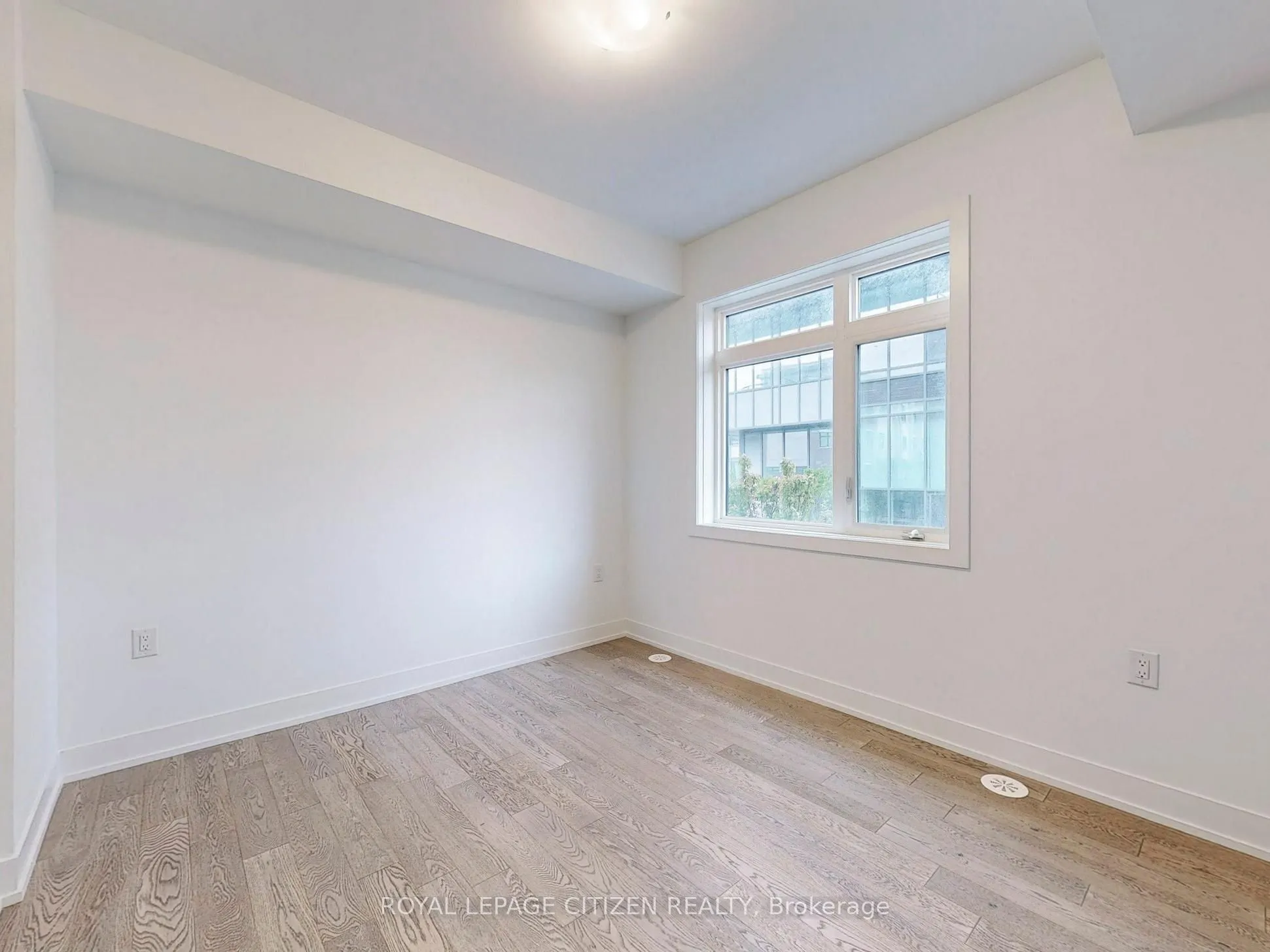1075 Douglas Mccurdy Comm, #147