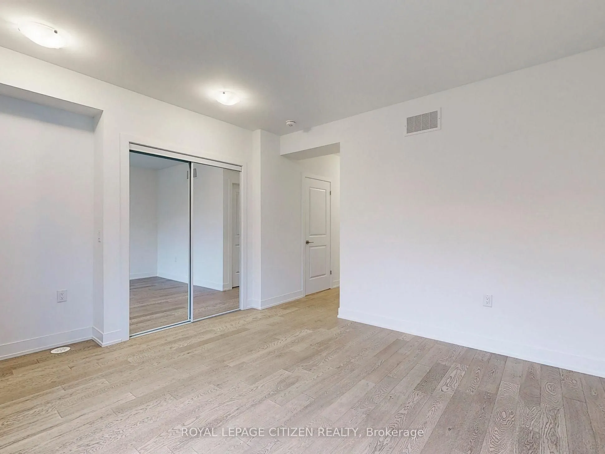 1075 Douglas Mccurdy Comm, #147