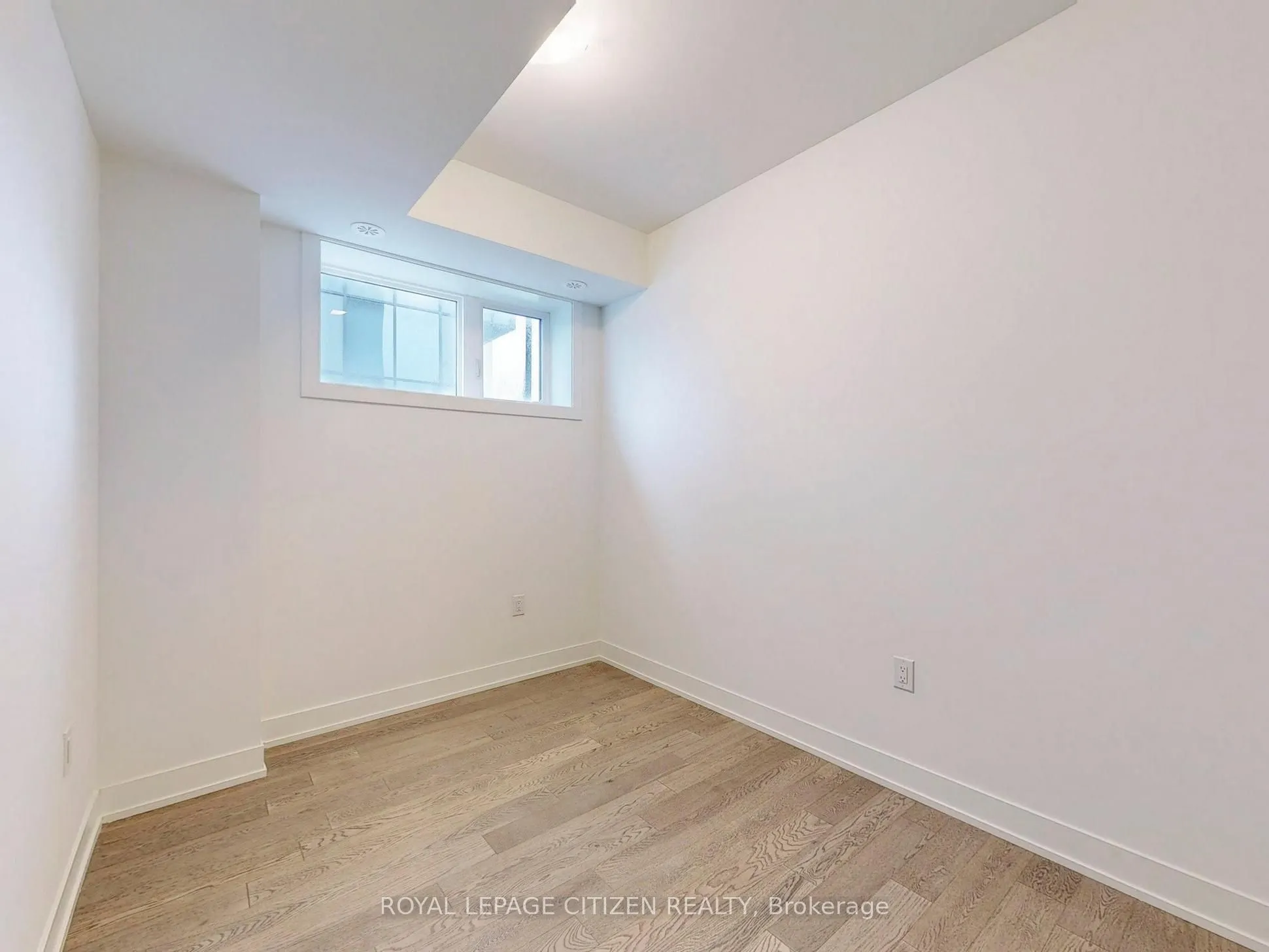 1075 Douglas Mccurdy Comm, #147