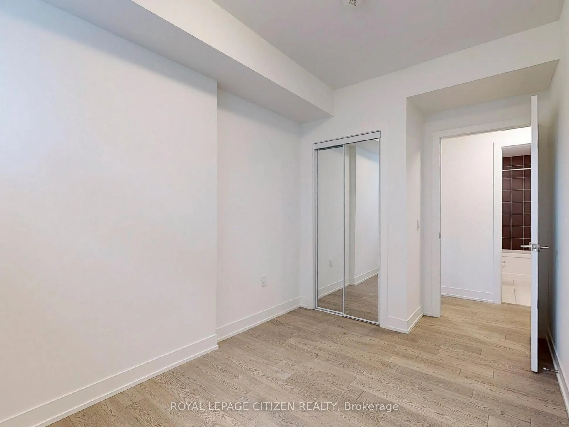 1075 Douglas Mccurdy Comm, #147