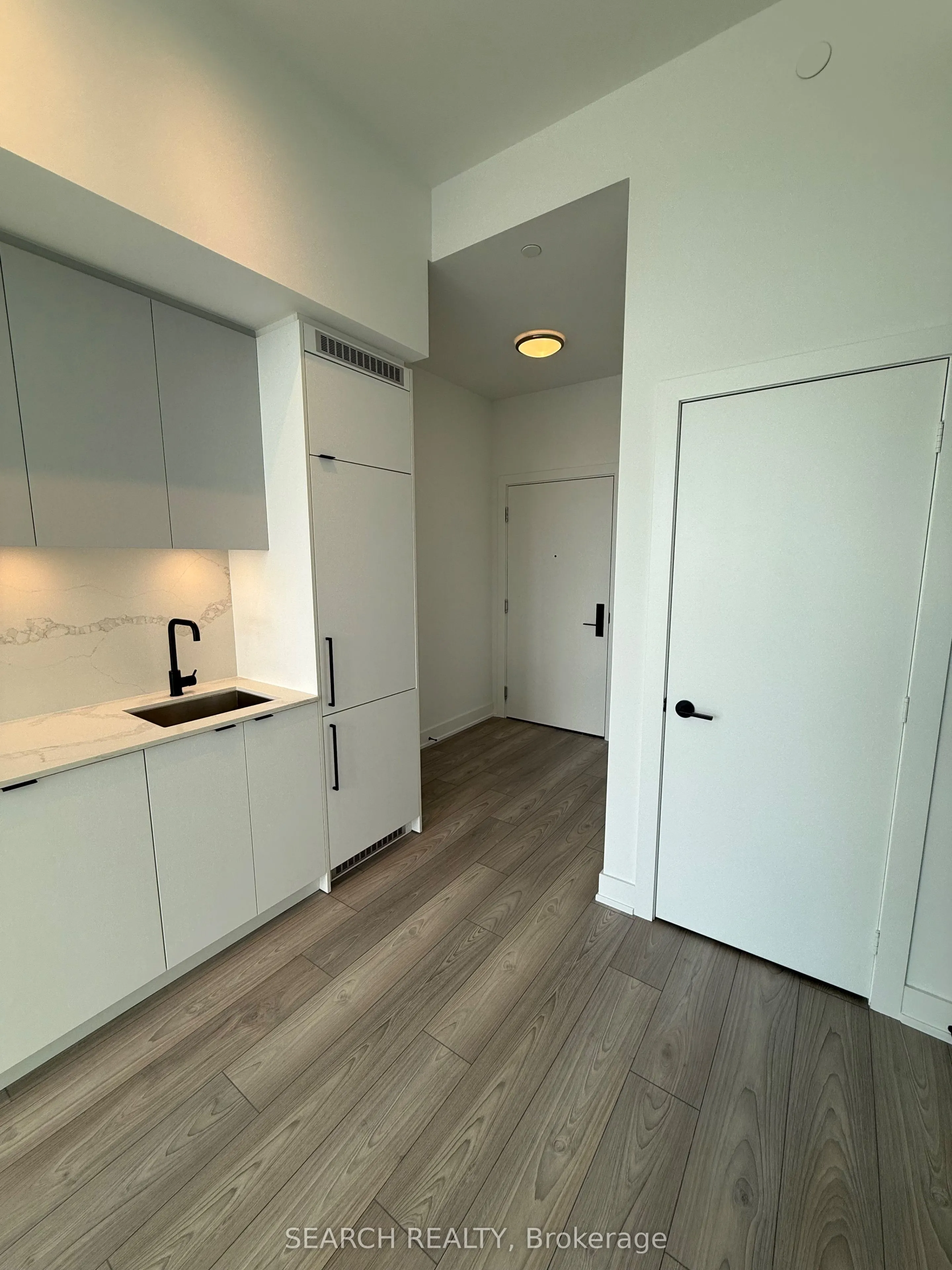 285 Dufferin Street, #PH5