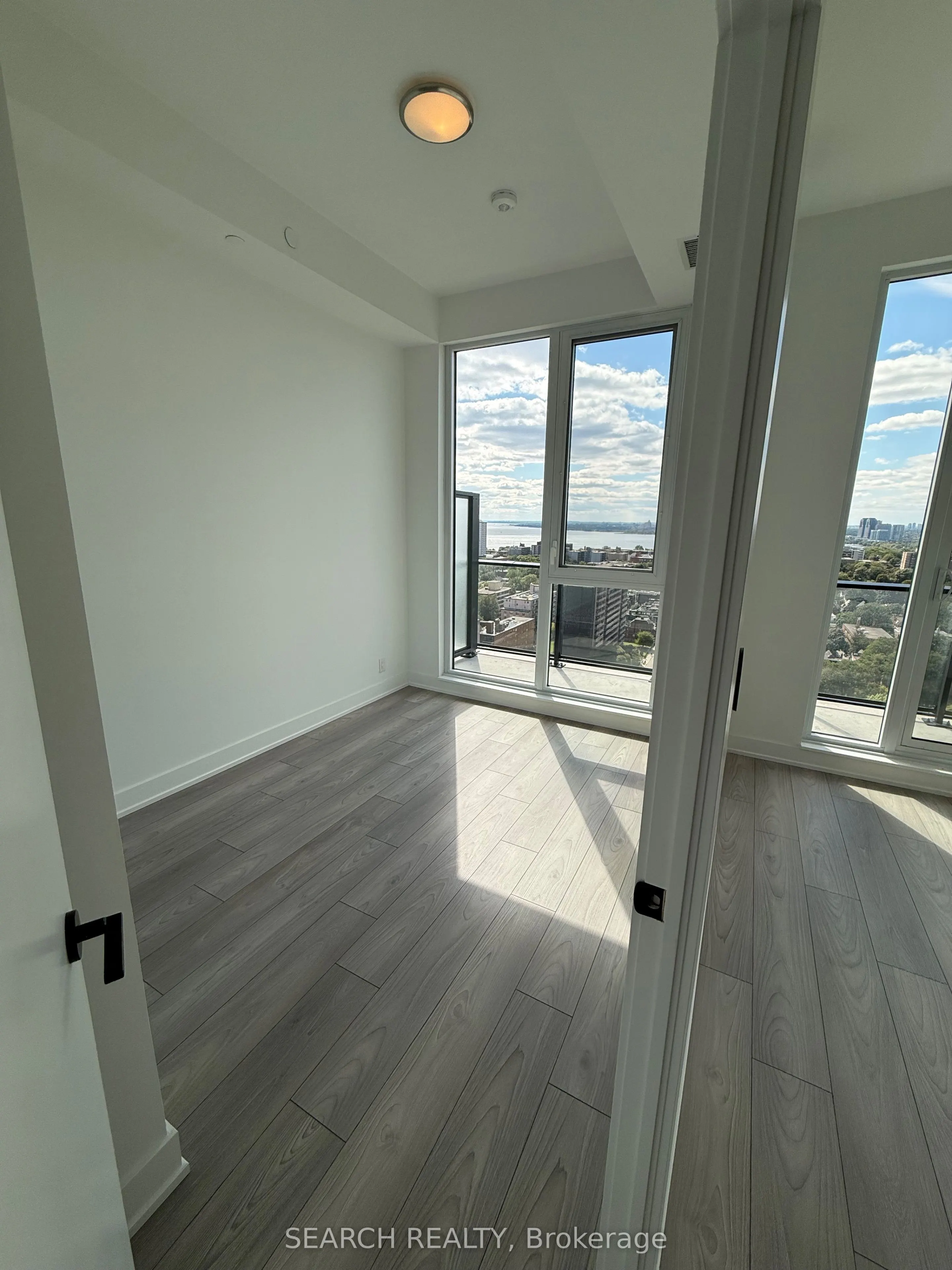 285 Dufferin Street, #PH5
