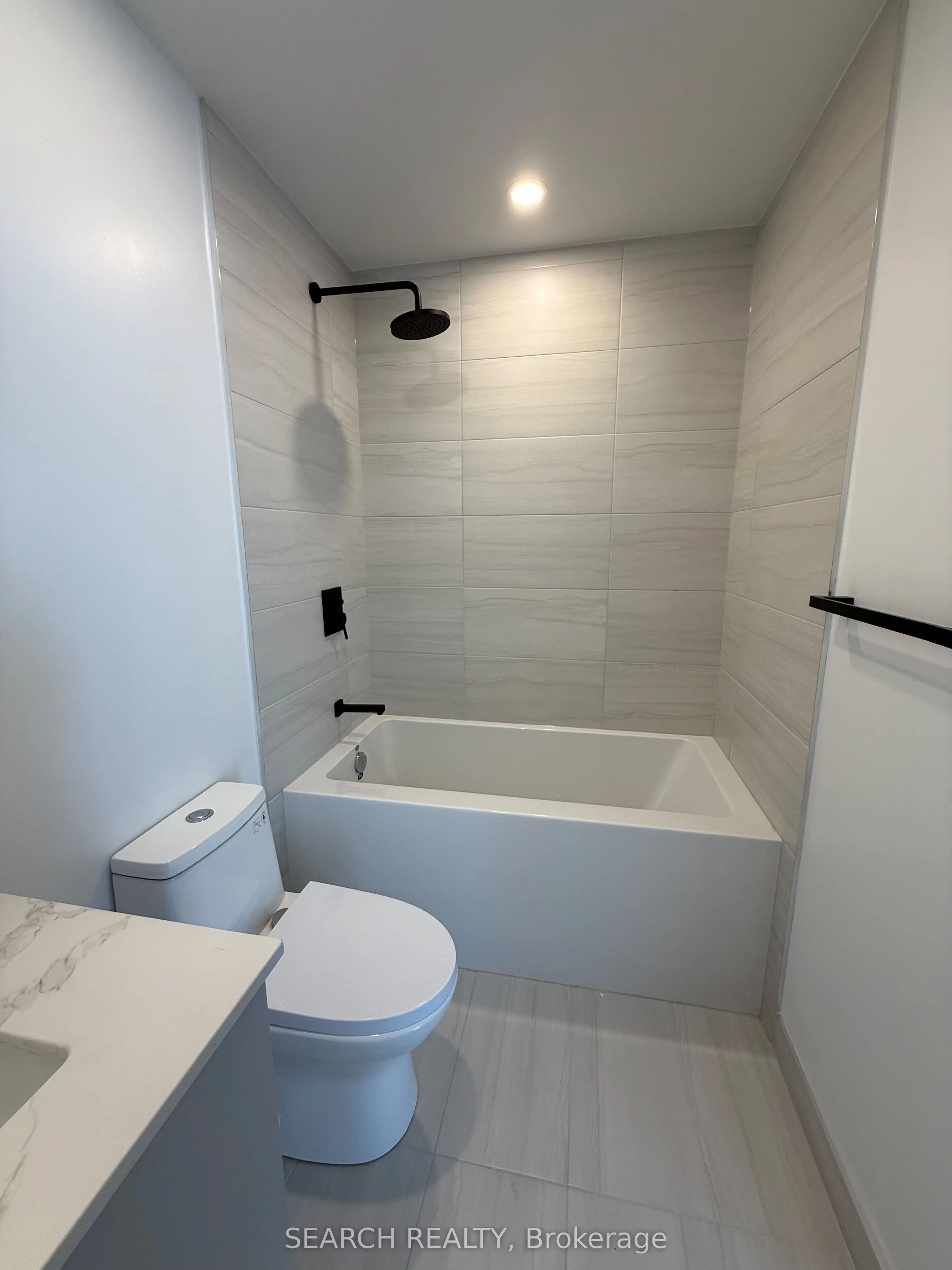 285 Dufferin Street, #PH5
