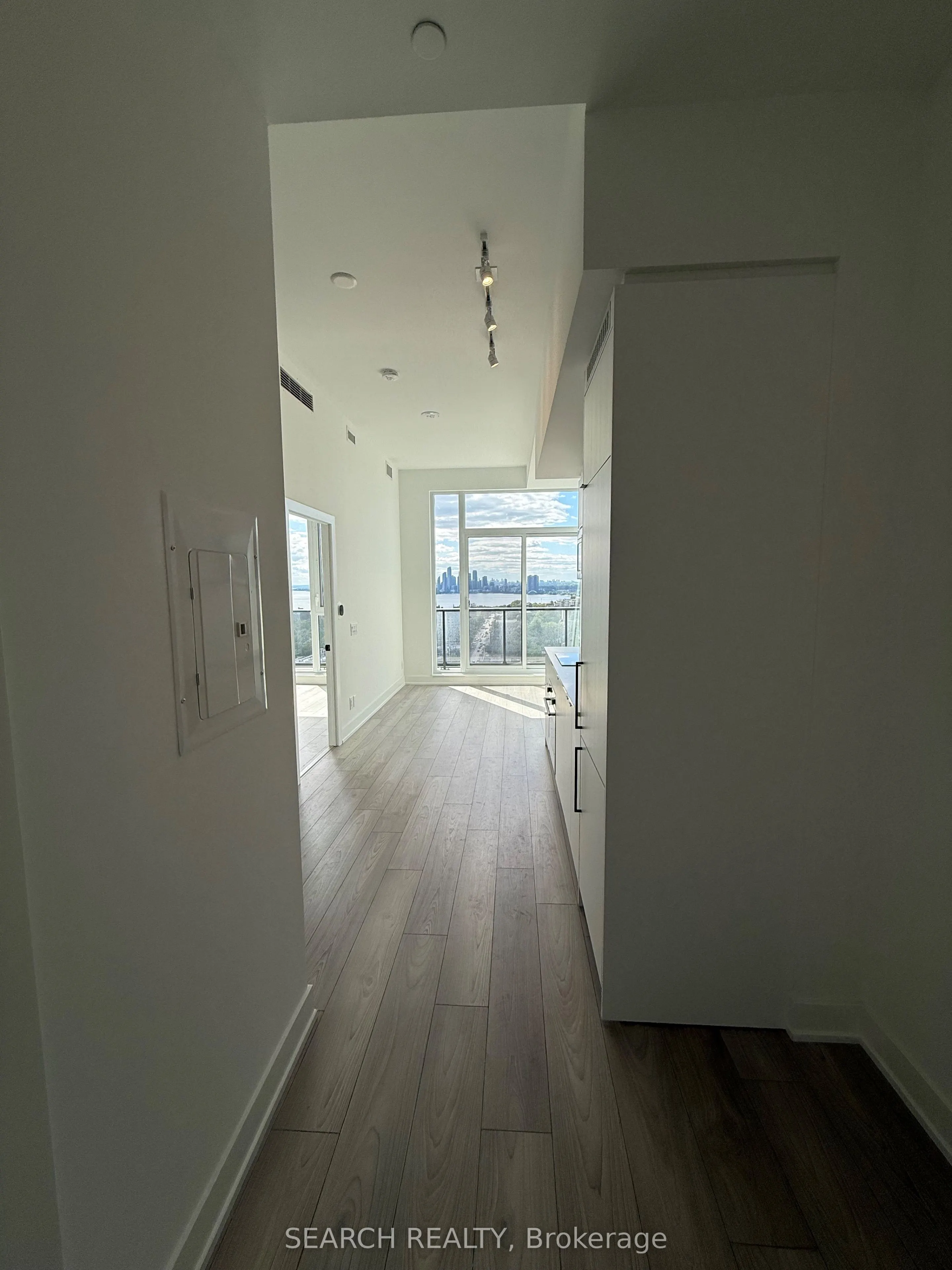 285 Dufferin Street, #PH5