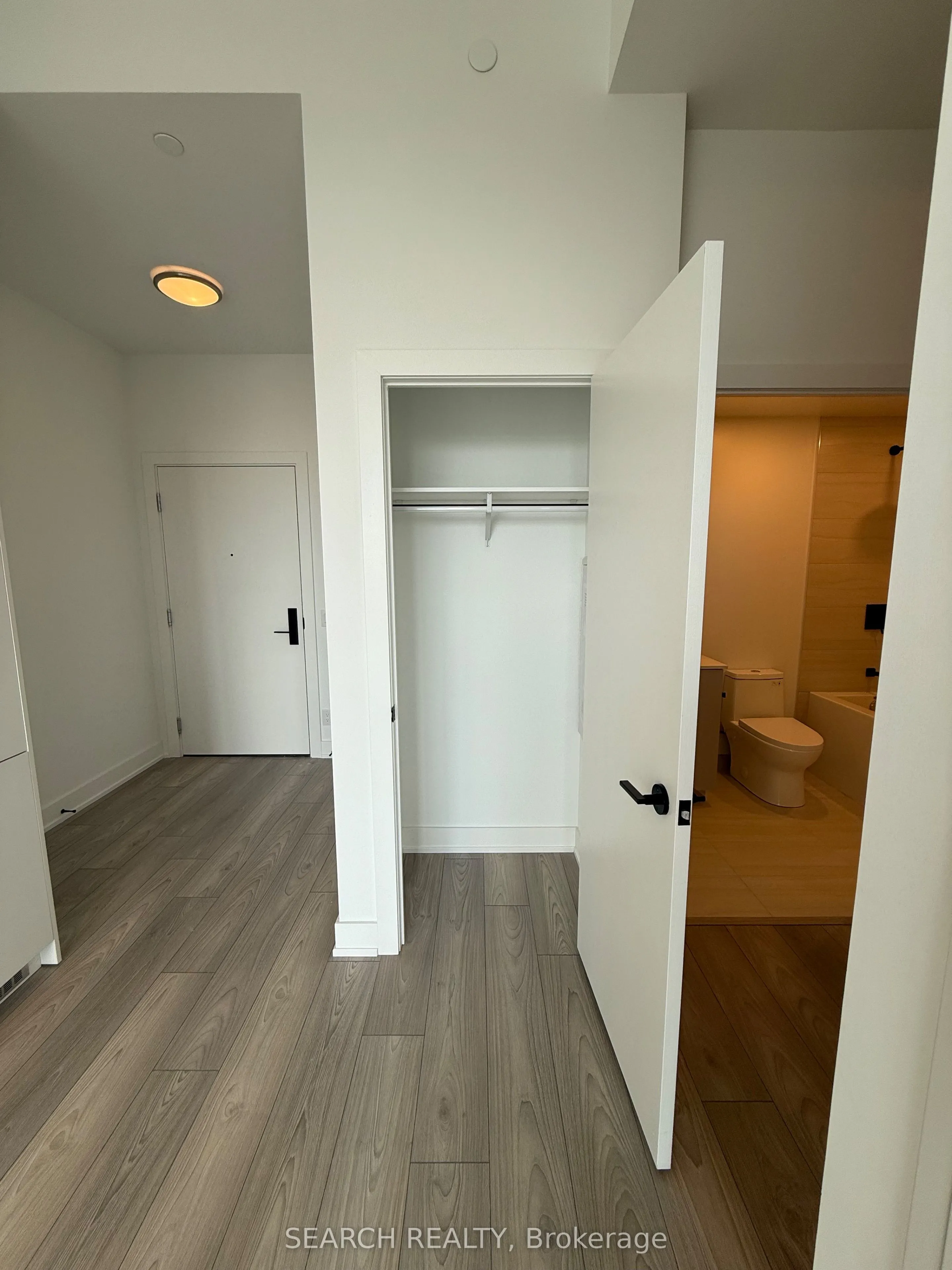 285 Dufferin Street, #PH5