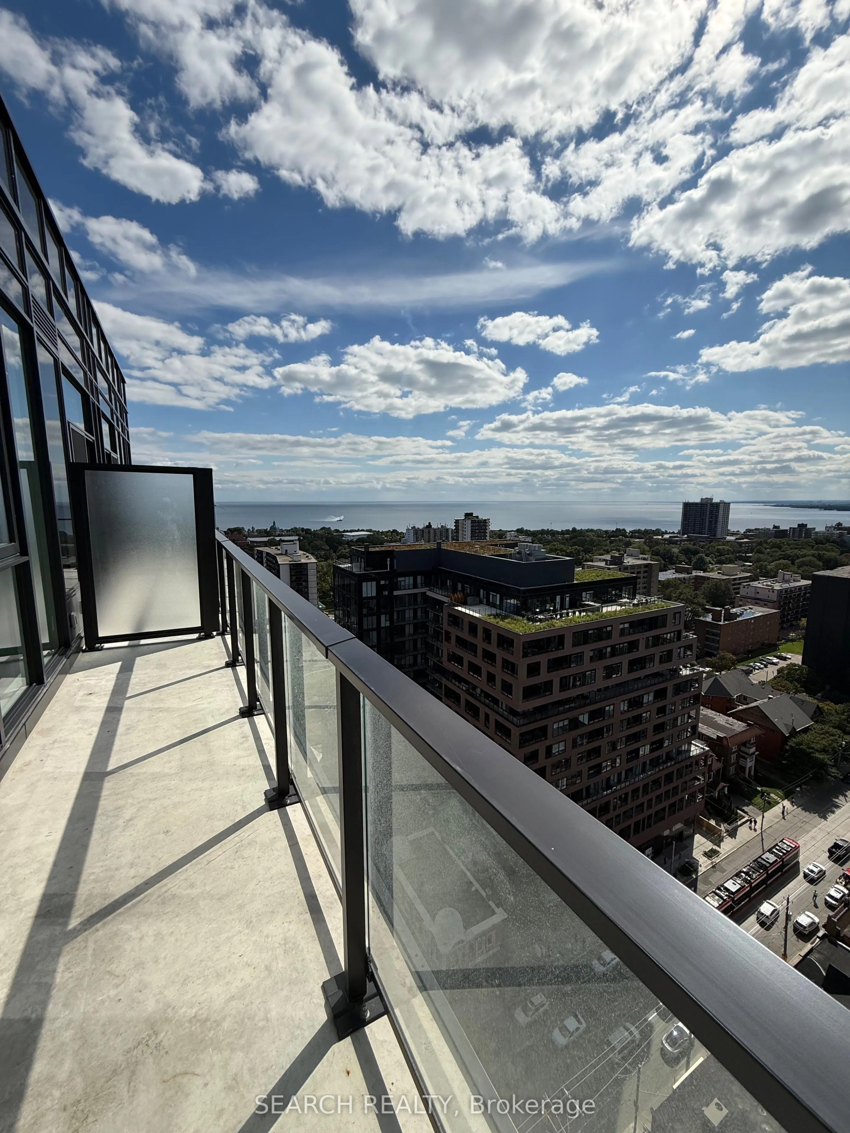 285 Dufferin Street, #PH5