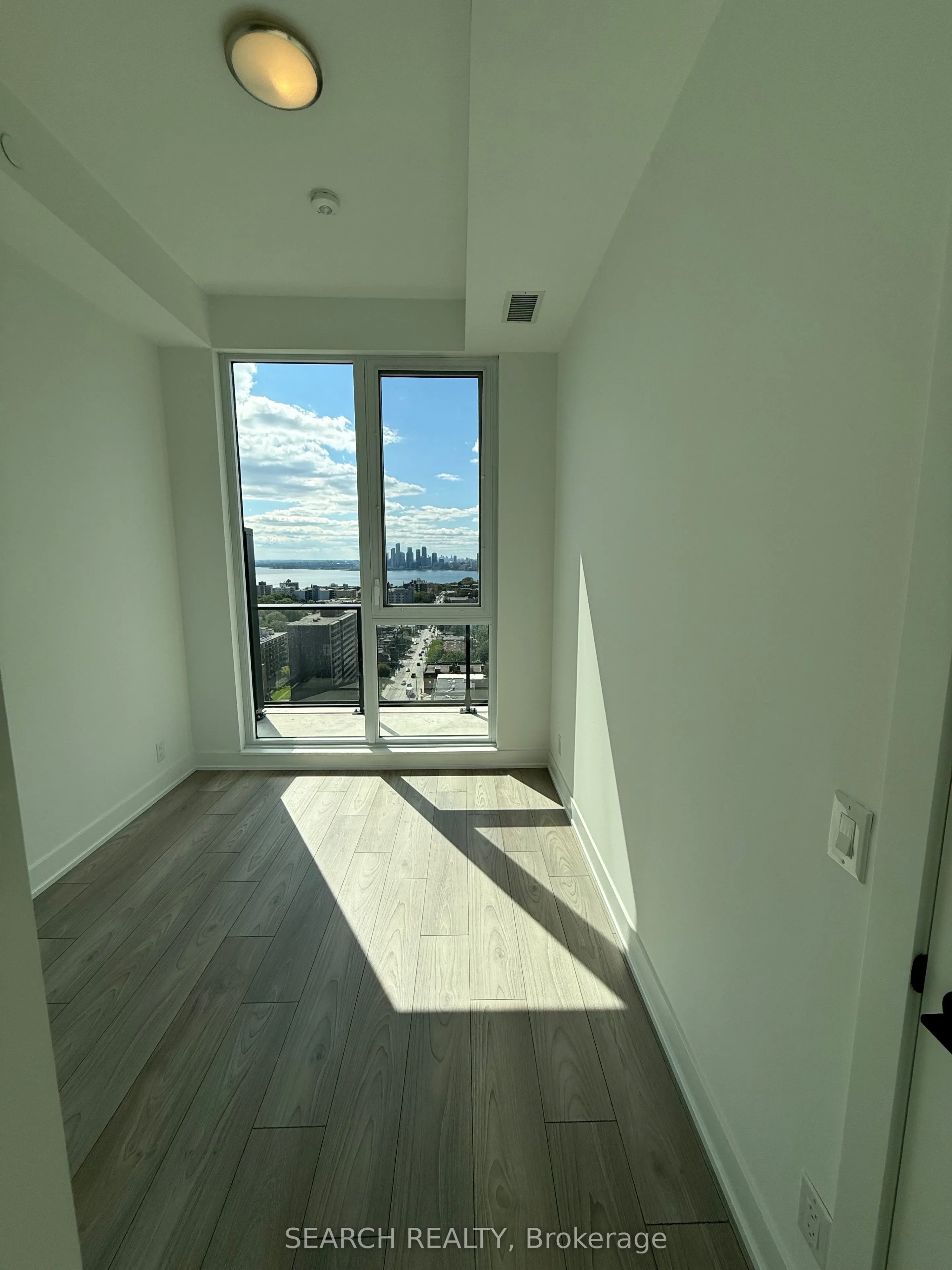 285 Dufferin Street, #PH5