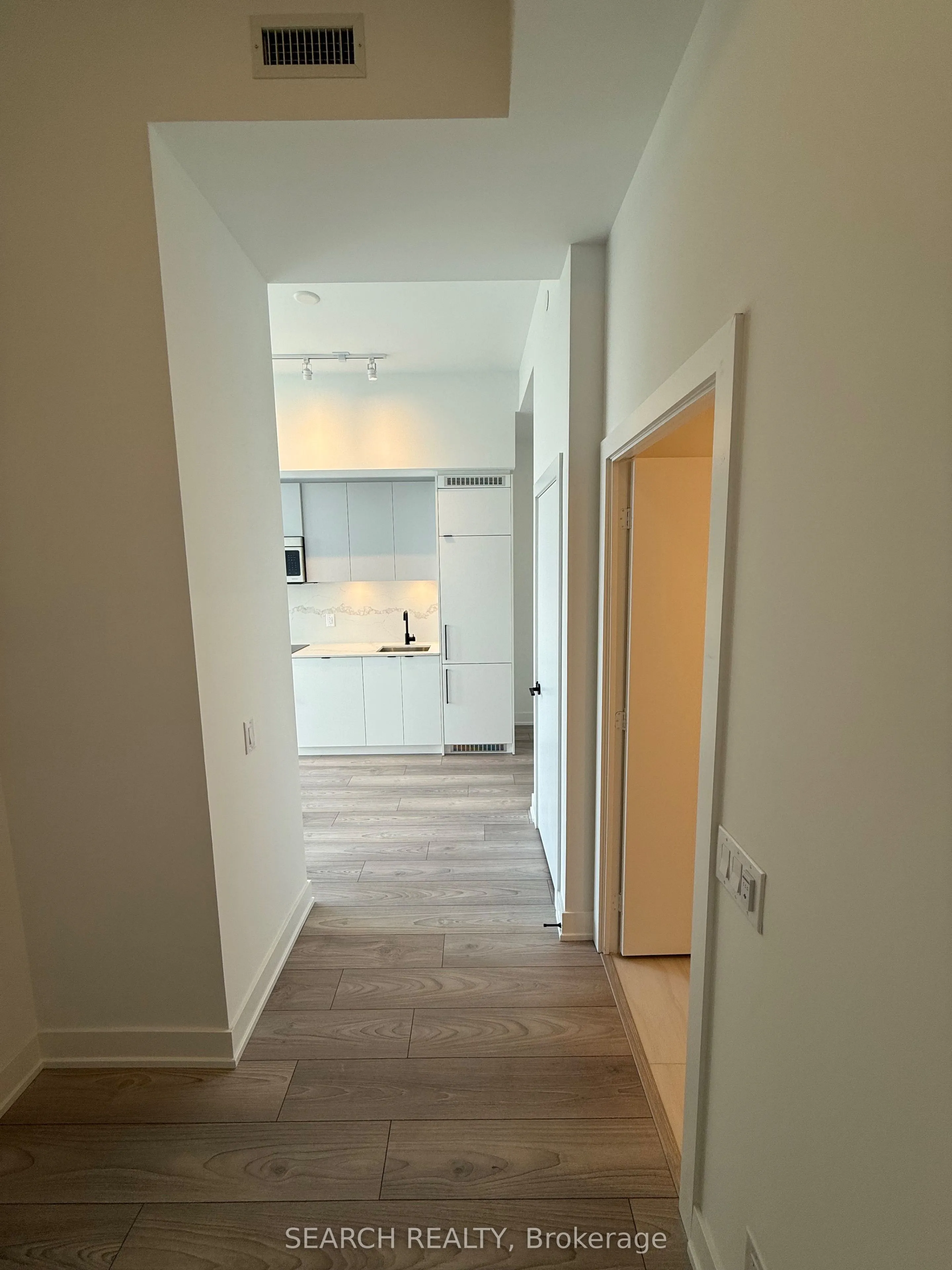 285 Dufferin Street, #PH5