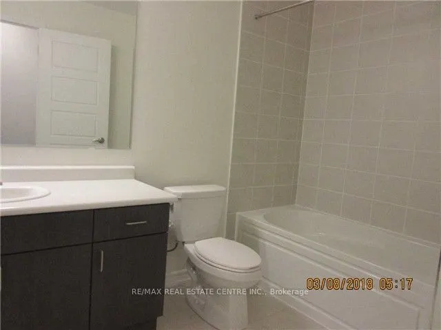 582 Laking Terrace