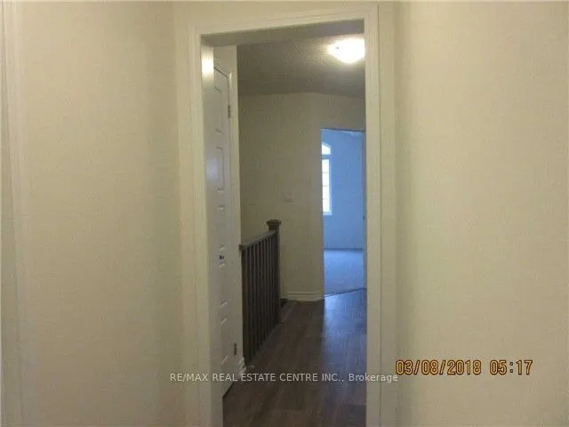 582 Laking Terrace