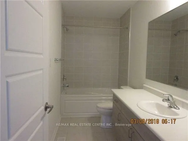 582 Laking Terrace