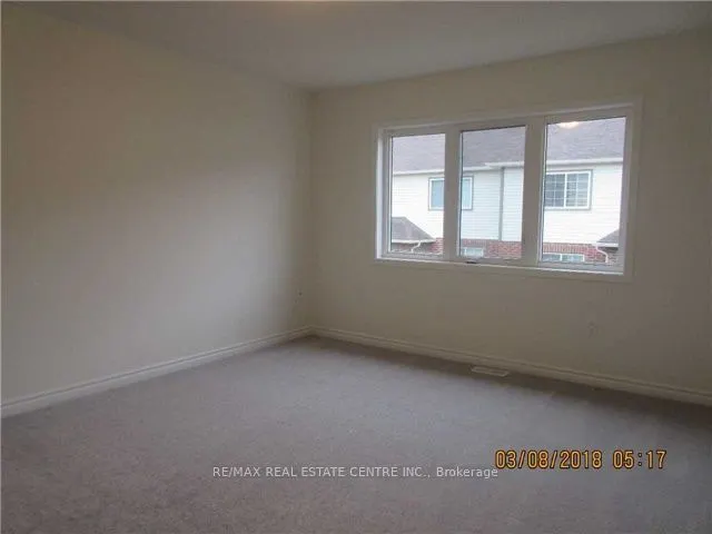 582 Laking Terrace
