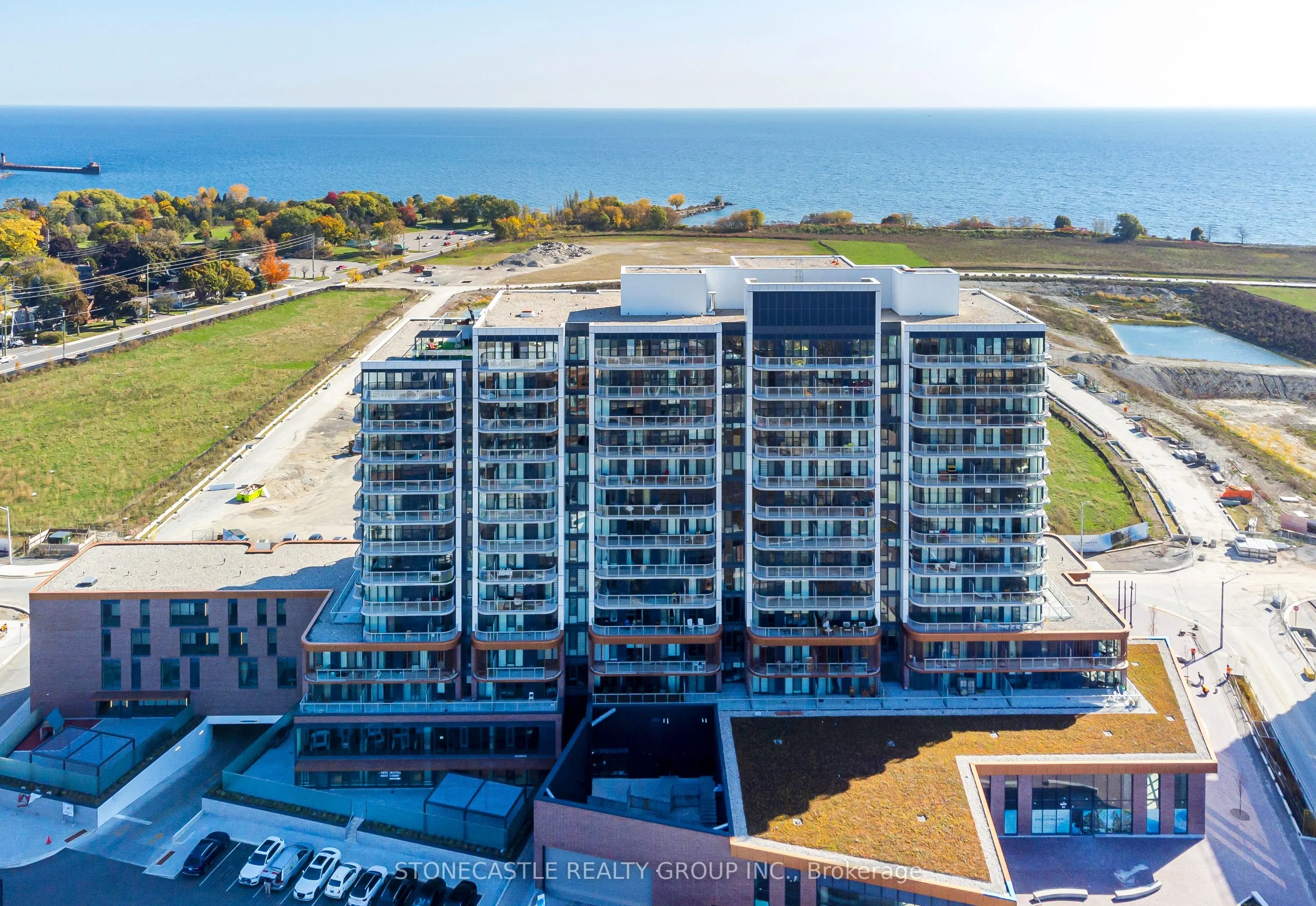 220 Missinnihe Way, #906