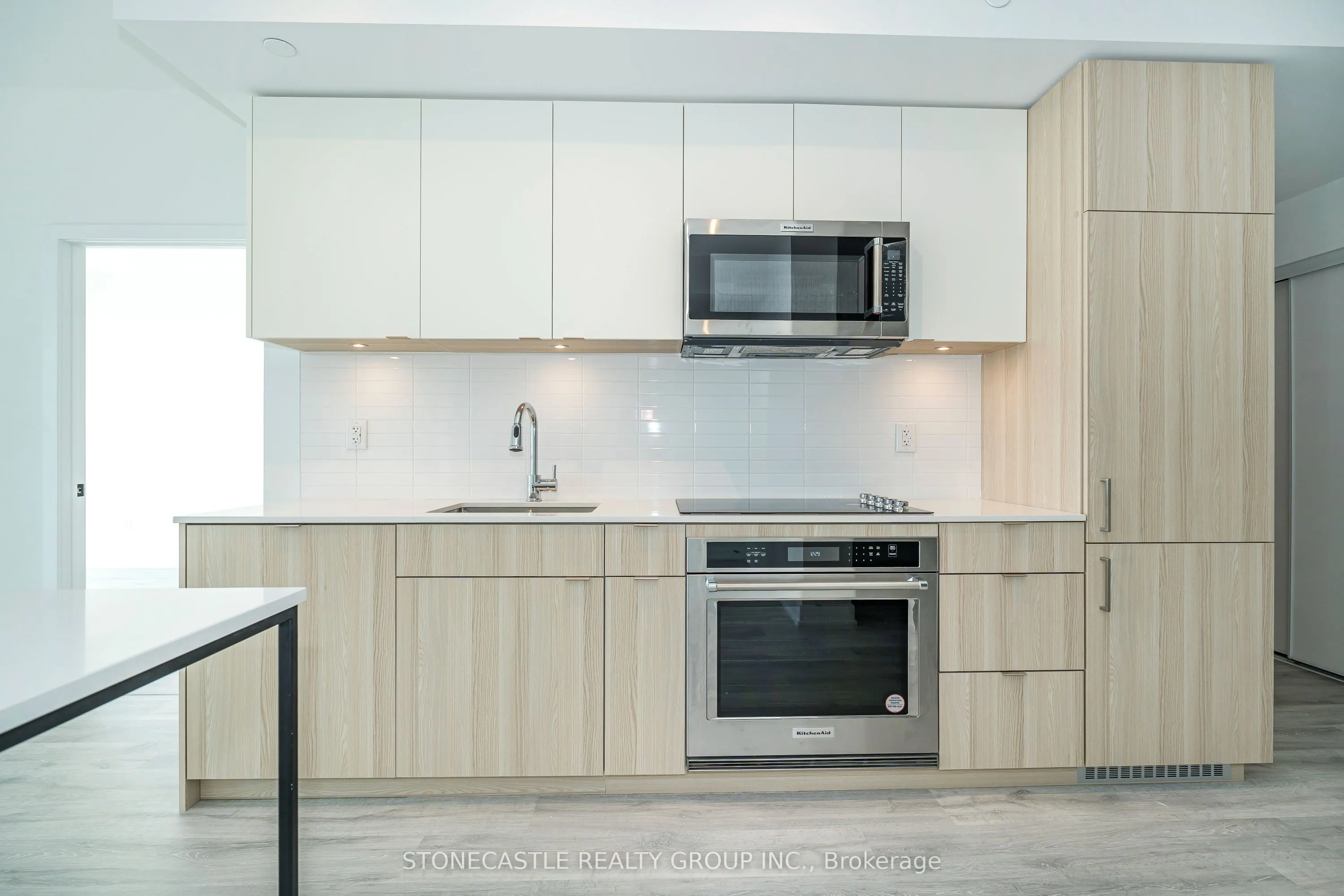 220 Missinnihe Way, #906