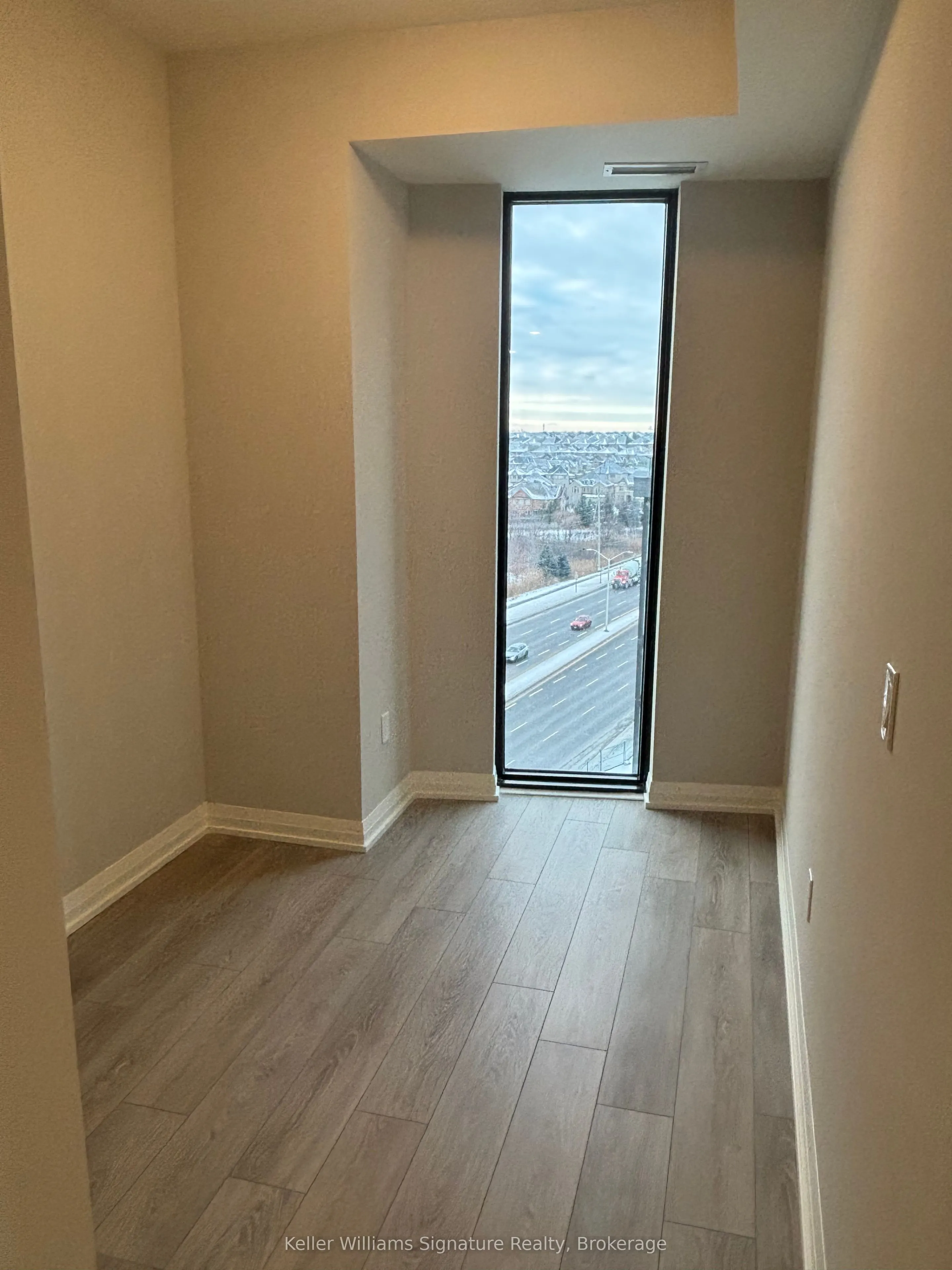 1415 Dundas Street E, #809