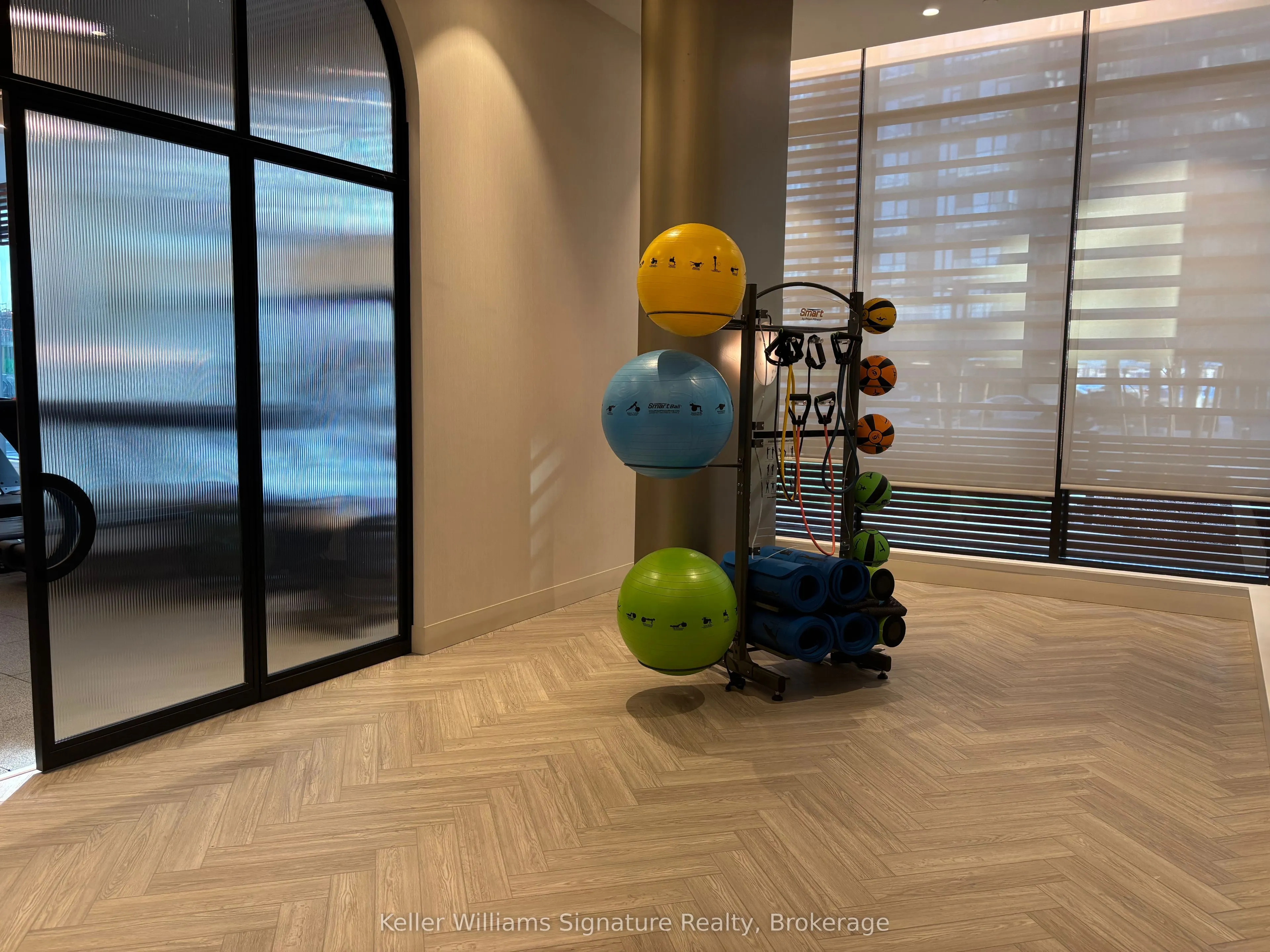 1415 Dundas Street E, #809